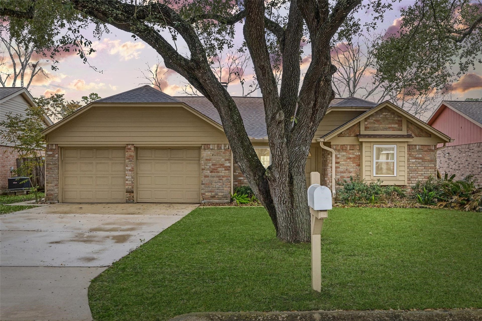 103 Brigadoon Lane, Friendswood, TX 77546 103 Brigadoon Lane, Friendswood, TX 77546