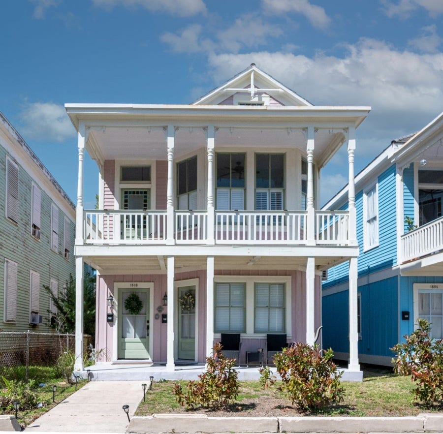 Property photo for 1606 Avenue L, Galveston, TX