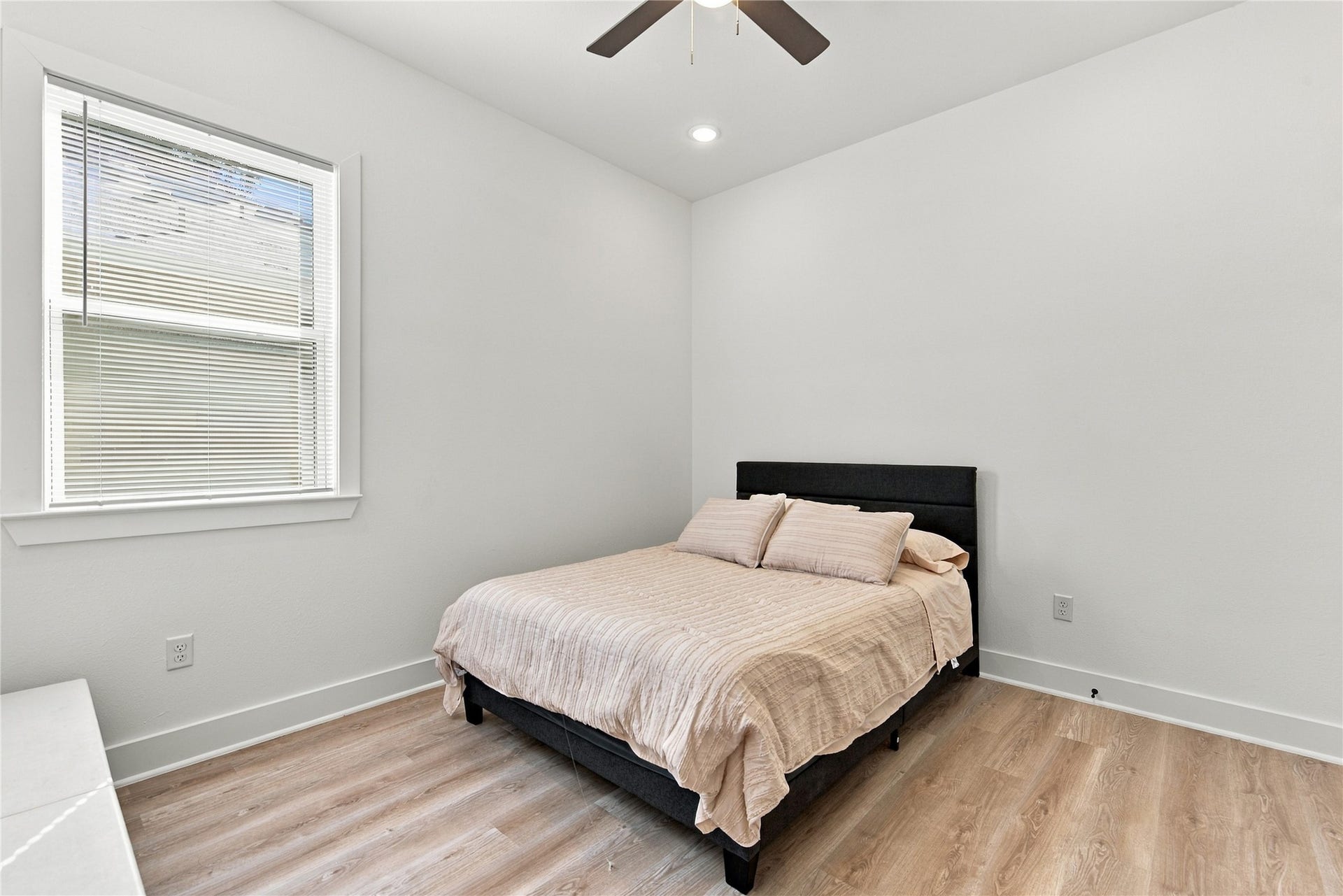 7948 Betty Boop Street, #B, Houston, TX 77028 7948 Betty Boop Street, #B, Houston, TX 77028