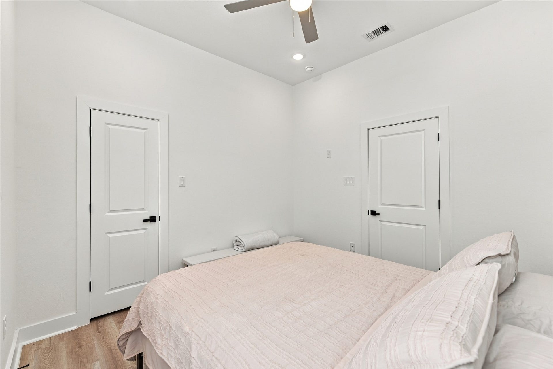 7948 Betty Boop Street, #B, Houston, TX 77028 7948 Betty Boop Street, #B, Houston, TX 77028
