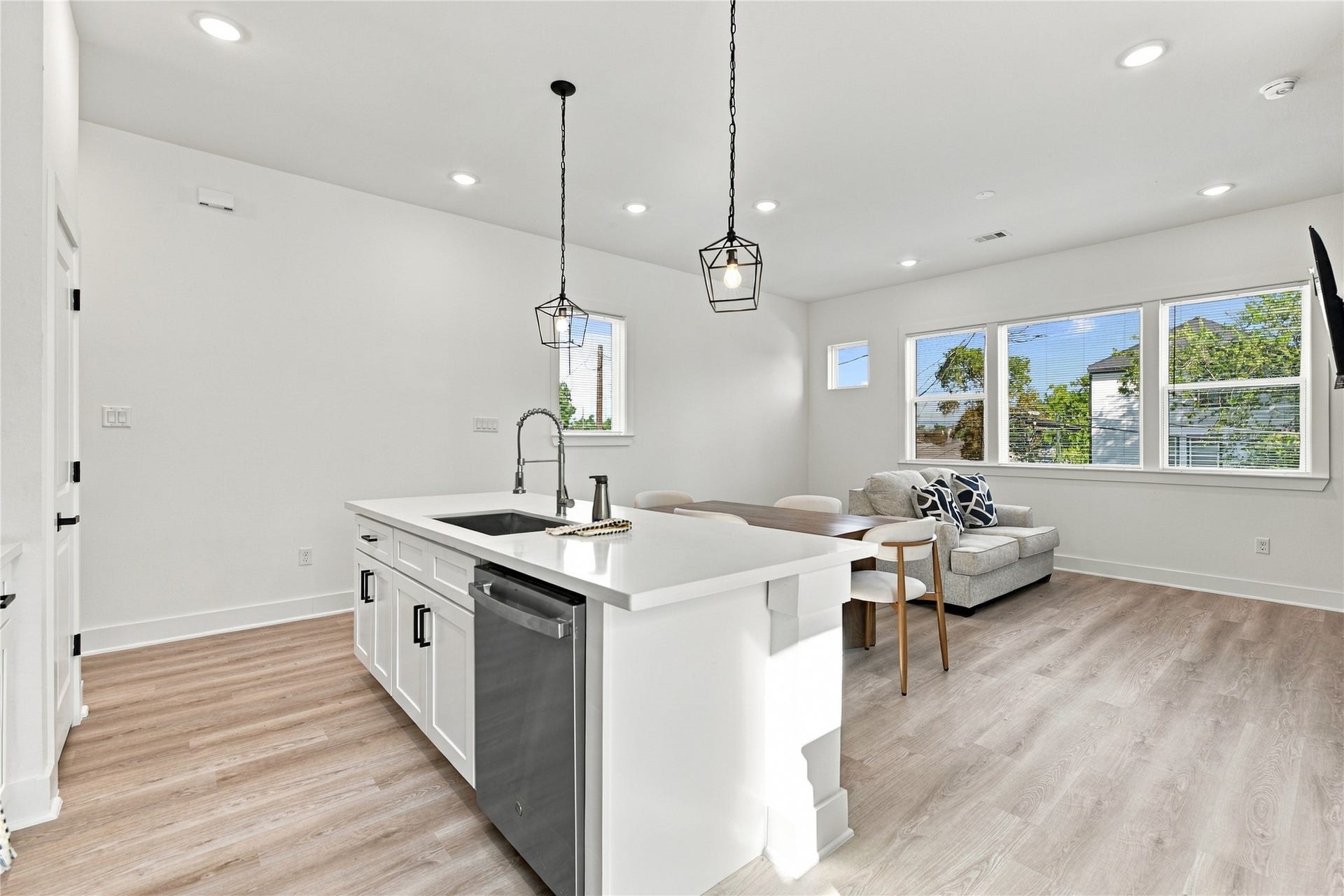 7948 Betty Boop Street, #B, Houston, TX 77028 7948 Betty Boop Street, #B, Houston, TX 77028