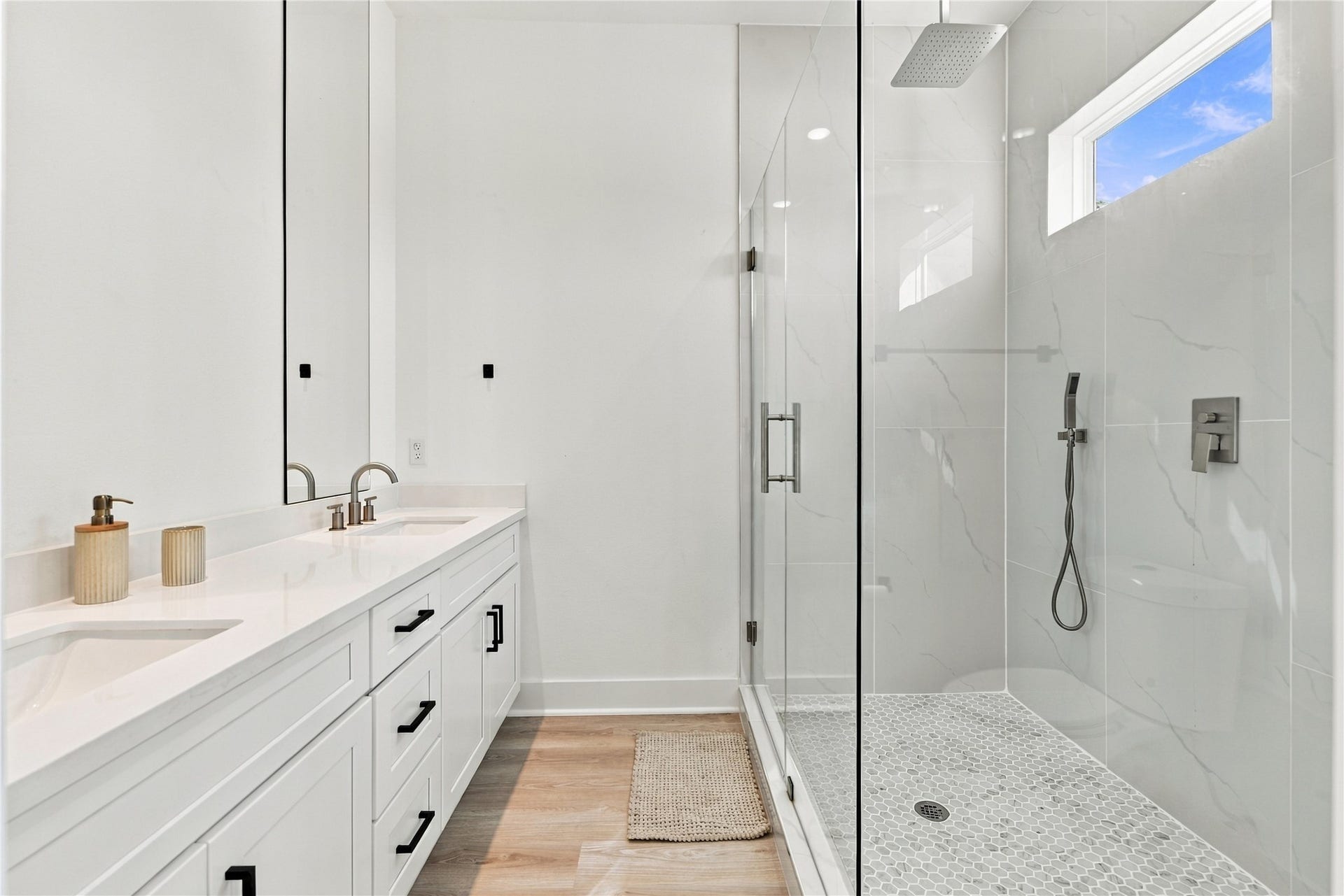 7948 Betty Boop Street, #B, Houston, TX 77028 7948 Betty Boop Street, #B, Houston, TX 77028