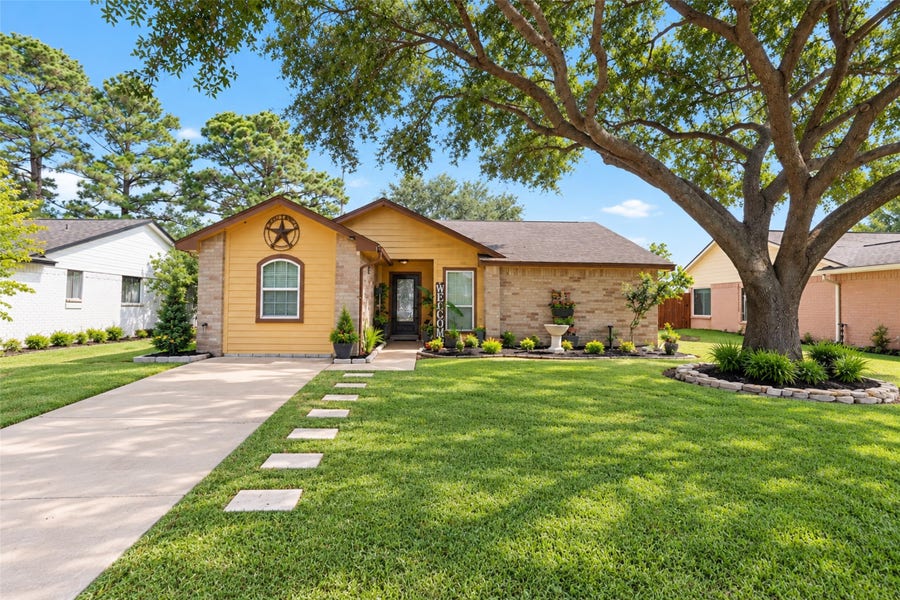 Property photo for 1834 Powderhorn Lane, Katy, TX