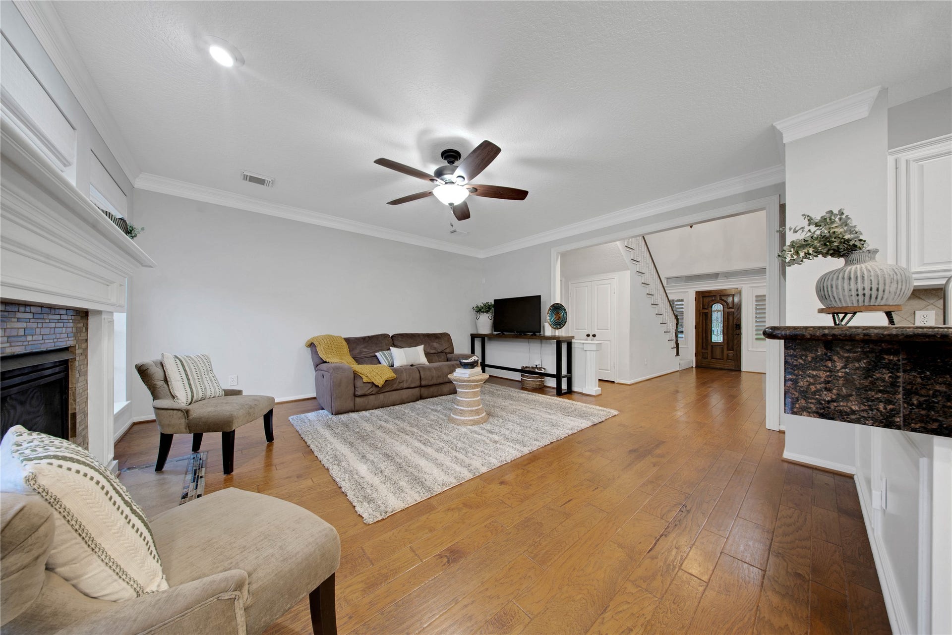 79 N Cochrans Green Circle, The Woodlands, TX 77381 79 N Cochrans Green Circle, The Woodlands, TX 77381