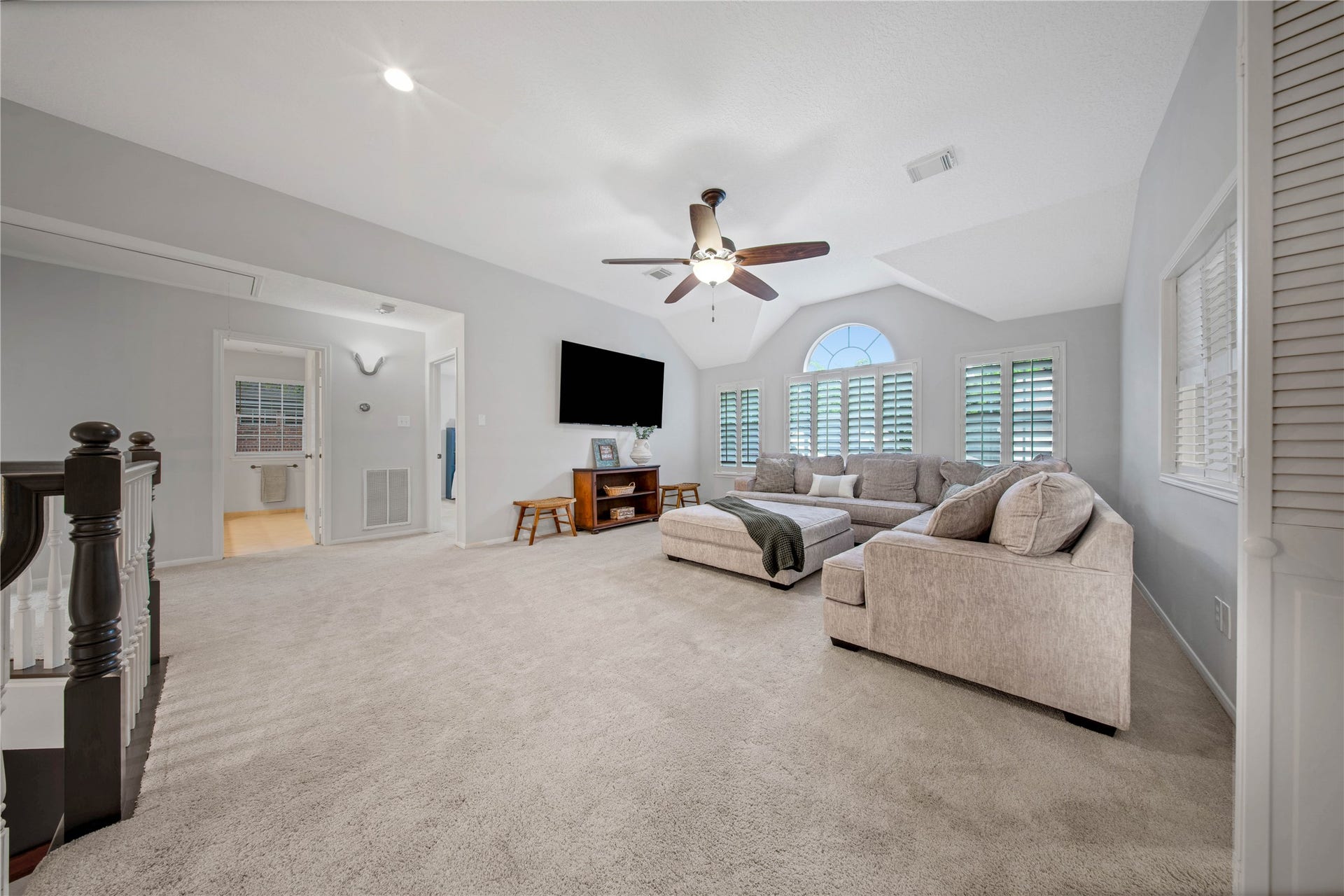79 N Cochrans Green Circle, The Woodlands, TX 77381 79 N Cochrans Green Circle, The Woodlands, TX 77381