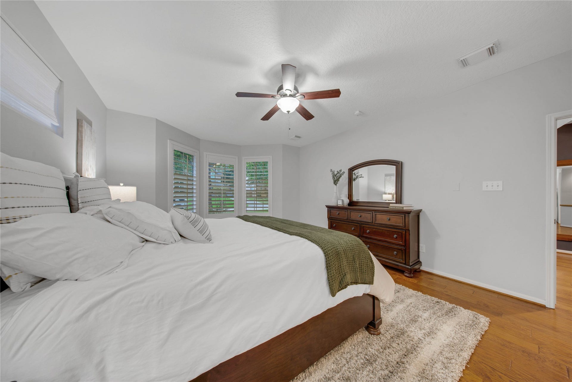 79 N Cochrans Green Circle, The Woodlands, TX 77381 79 N Cochrans Green Circle, The Woodlands, TX 77381