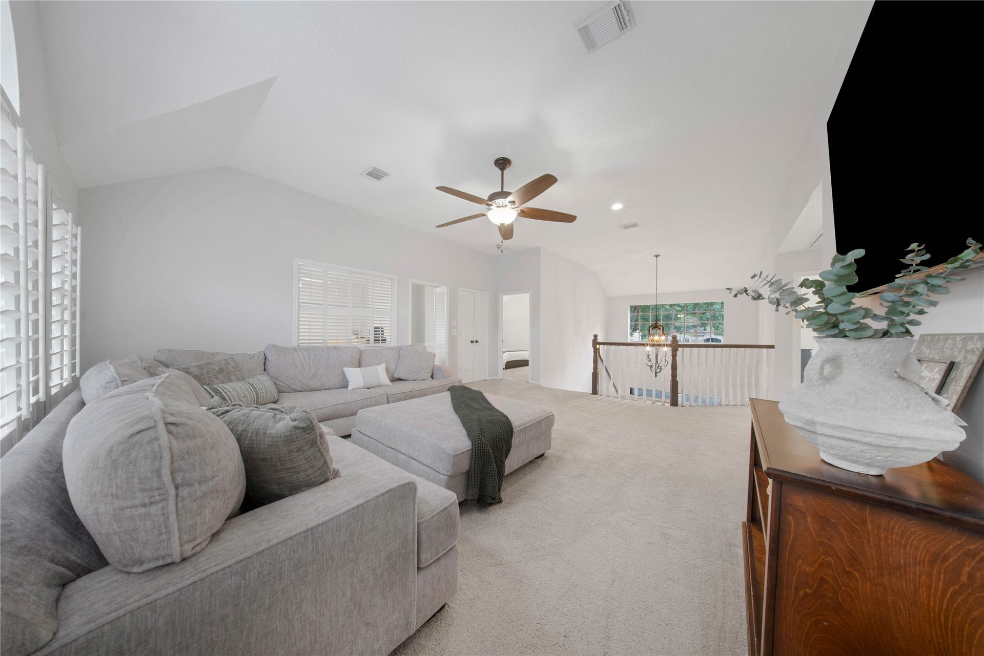 79 N Cochrans Green Circle, The Woodlands, TX 77381 79 N Cochrans Green Circle, The Woodlands, TX 77381