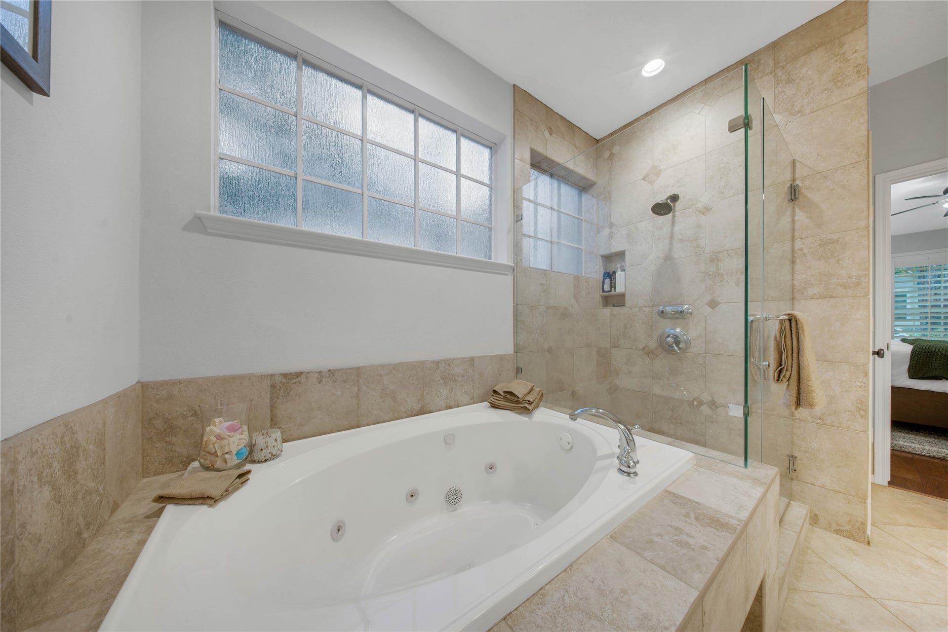 79 N Cochrans Green Circle, The Woodlands, TX 77381 79 N Cochrans Green Circle, The Woodlands, TX 77381