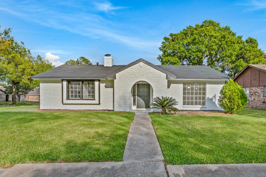 Property photo for 7603 Beech Cove Lane, Houston, TX
