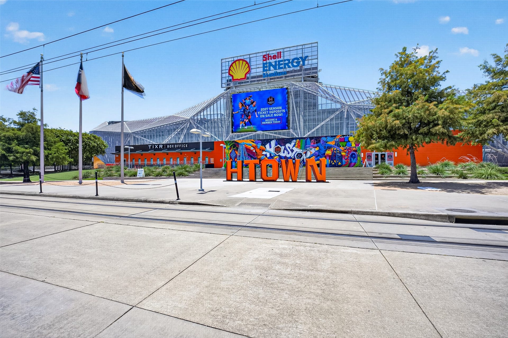 40 N Hutcheson Street, Houston, TX 77003 Minutes from Shell Energy Stadium, home to Houston Dynamo FC and Houston Dash.