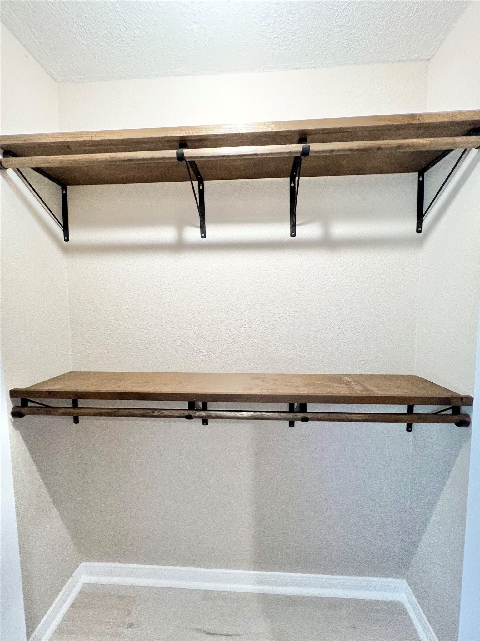 3806 Peck Street, Santa Fe, TX 77517 Love the Double Decking and shelving!