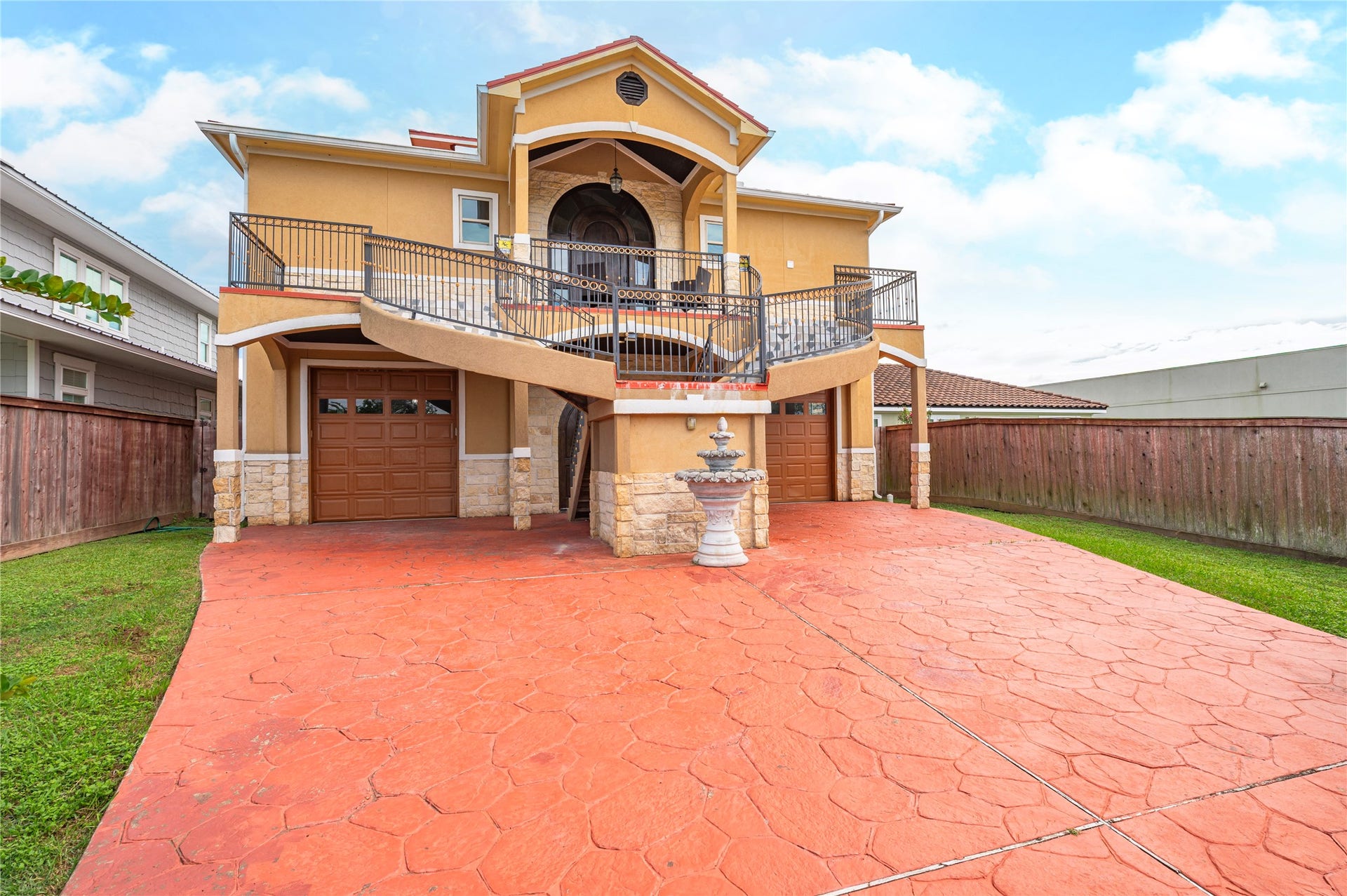615 29th Street, San Leon, TX 77539 615 29th Street, San Leon, TX 77539