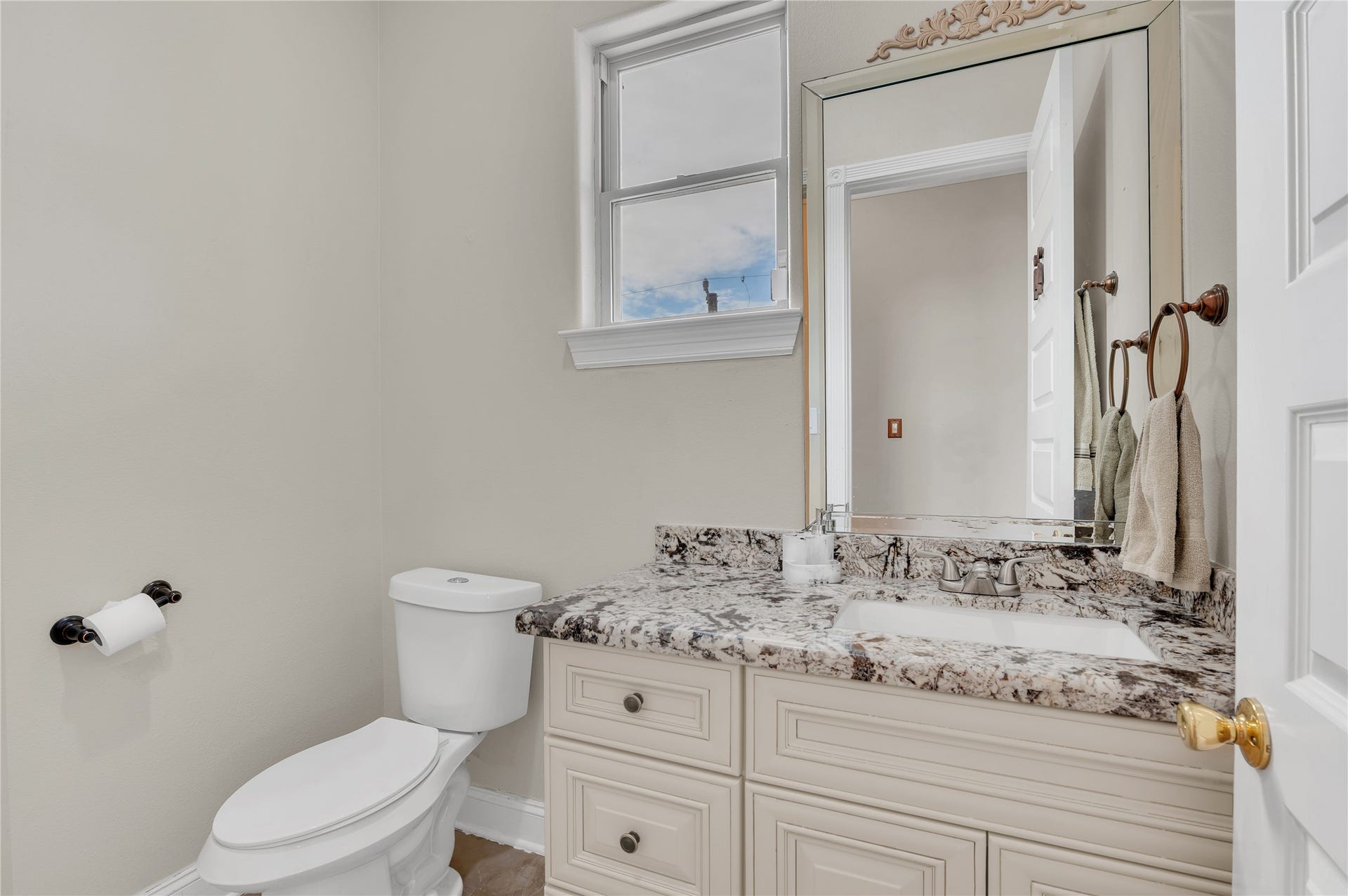 615 29th Street, San Leon, TX 77539 615 29th Street, San Leon, TX 77539