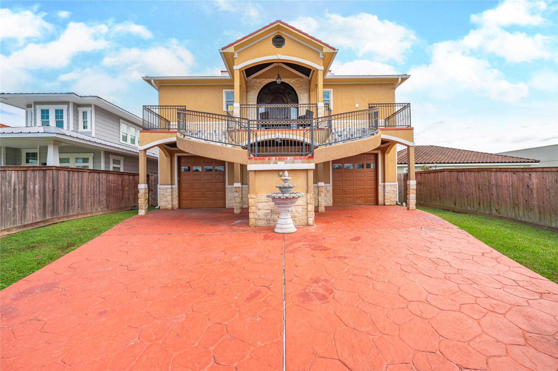 615 29th Street, San Leon, TX 77539 615 29th Street, San Leon, TX 77539