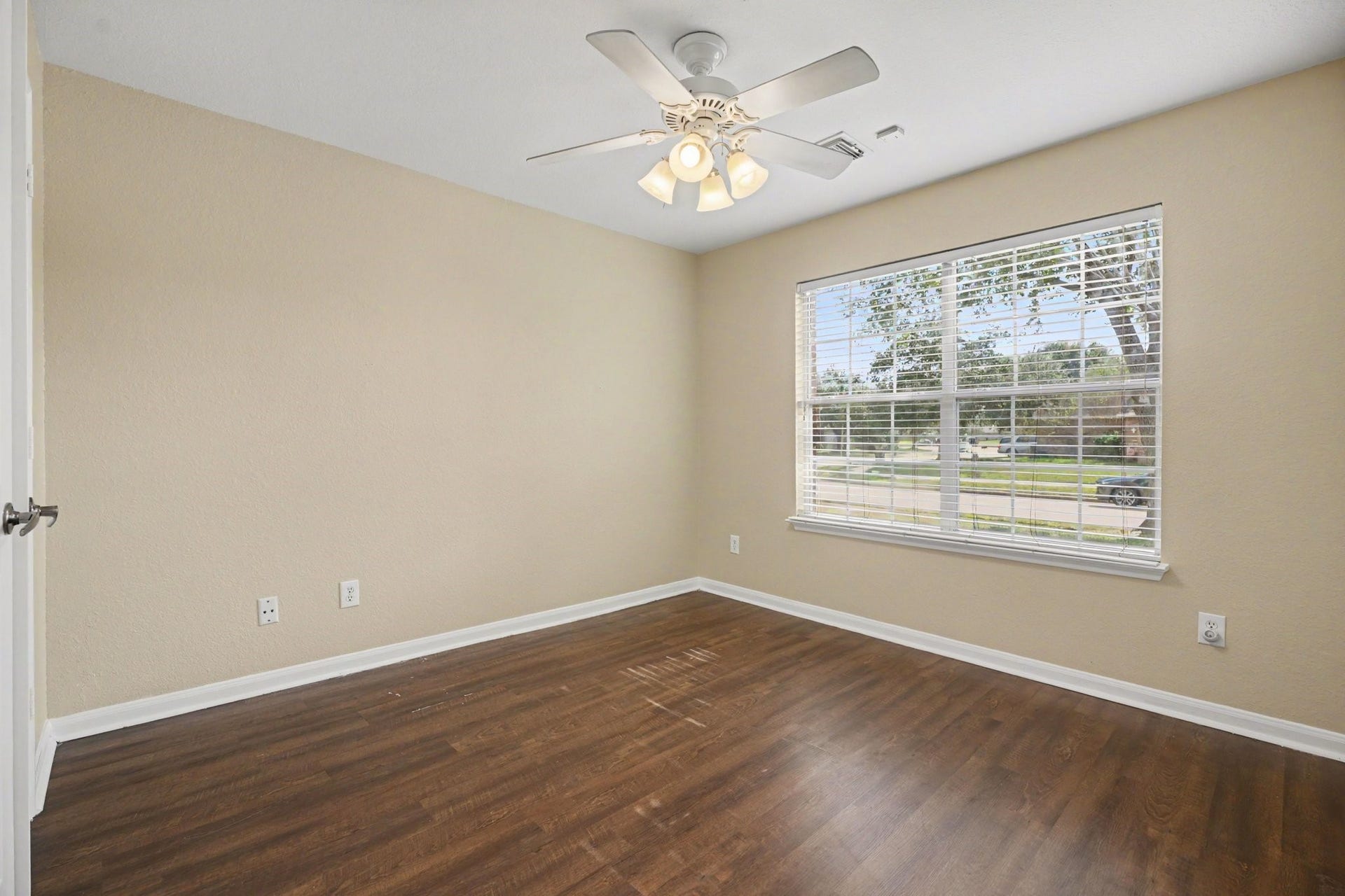 4750 Quiet Canyon Drive, Friendswood, TX 77546 Bedroom #2