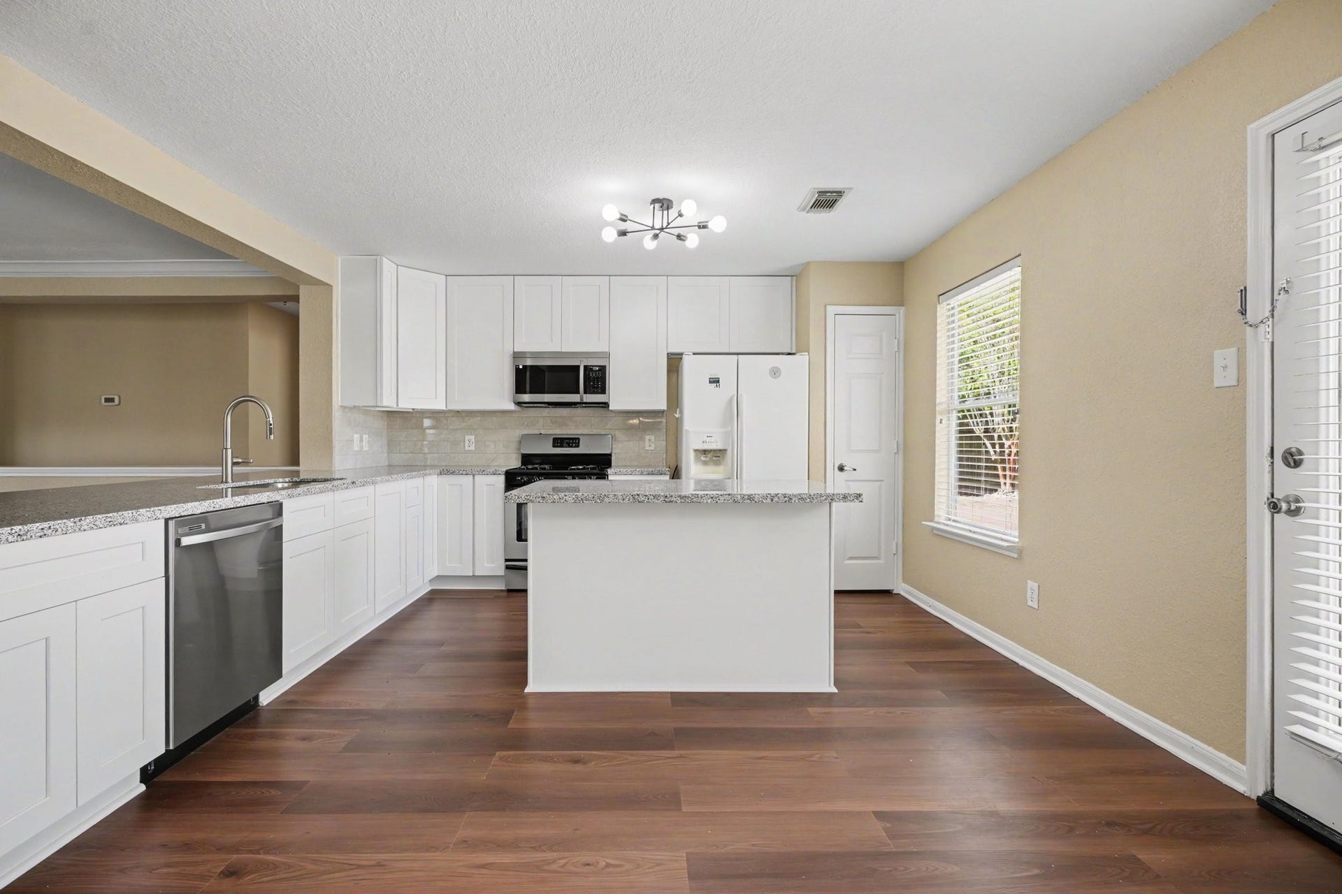 4750 Quiet Canyon Drive, Friendswood, TX 77546 Brand new cabinets and kitchen island, countertops - All soft close - Brand New Dishwasher and Microwave