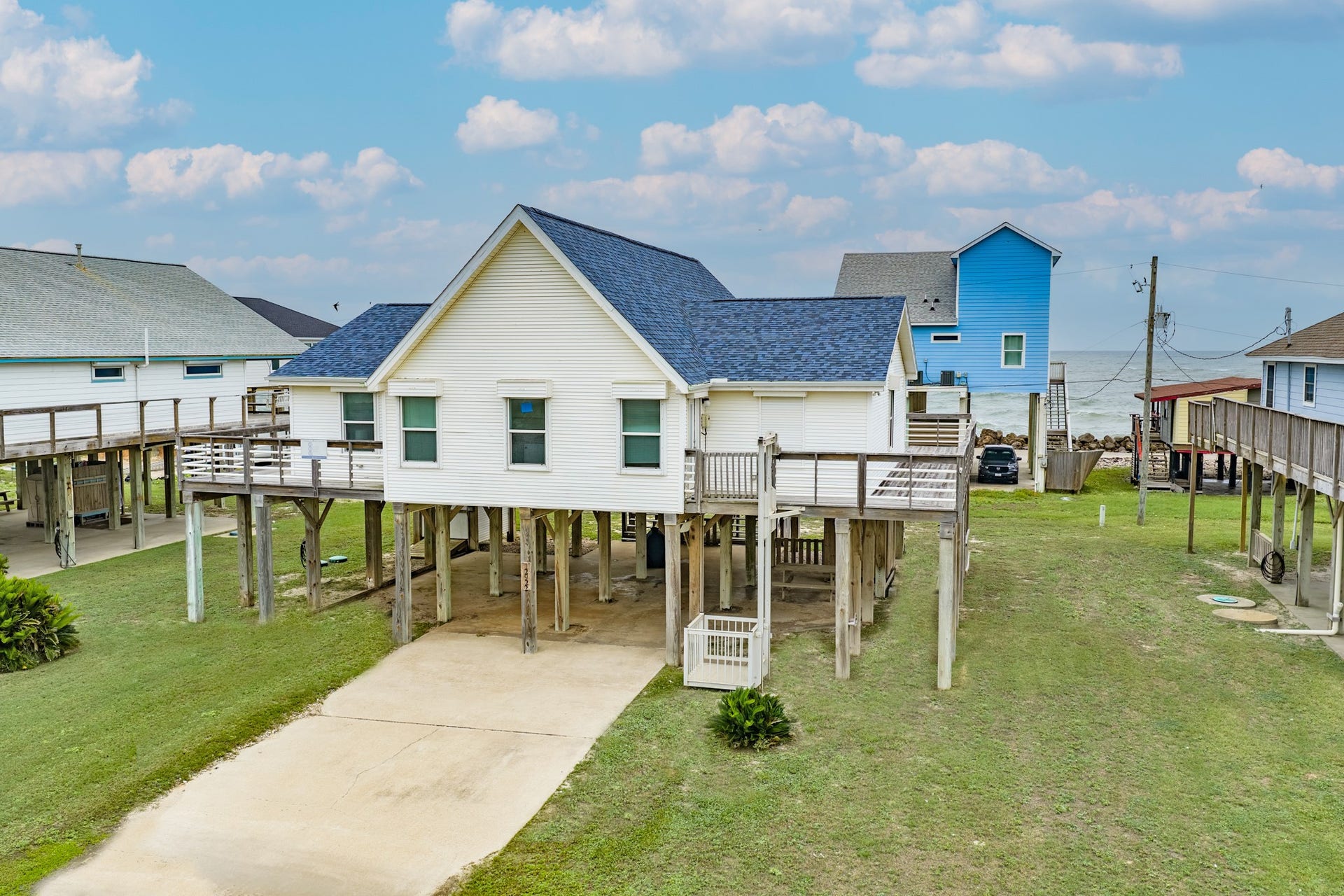 12922 Jolly Roger Drive, Freeport, TX 77541