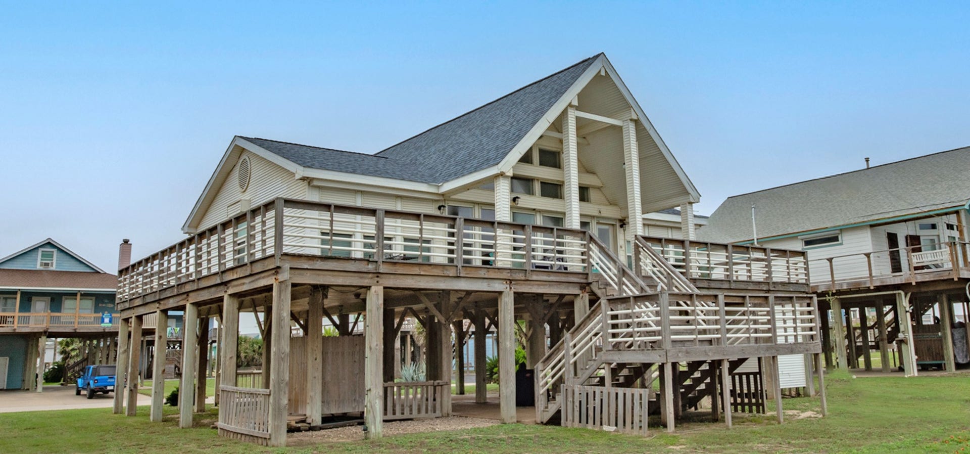 12922 Jolly Roger Drive, Freeport, TX 77541