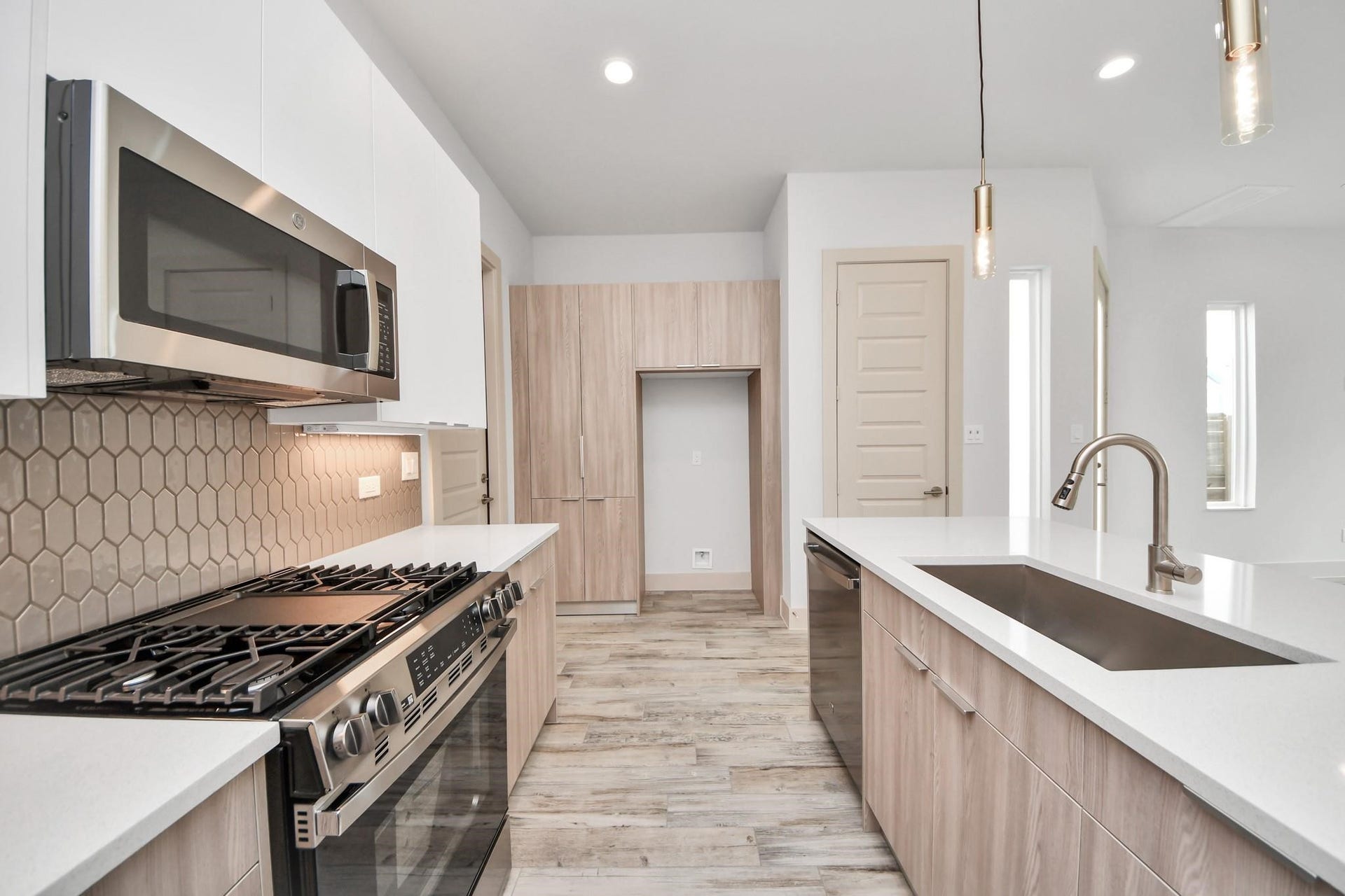 4012 Boho Lane, Houston, TX 77045 4012 Boho Lane, Houston, TX 77045