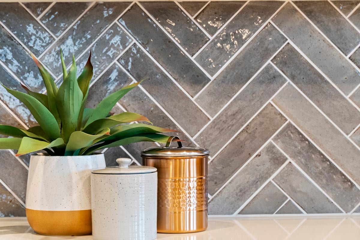 2019 Ardani Lane, Fresno, TX 77545 Beautiful Daltile backsplash pictured here with the quartz countertop.