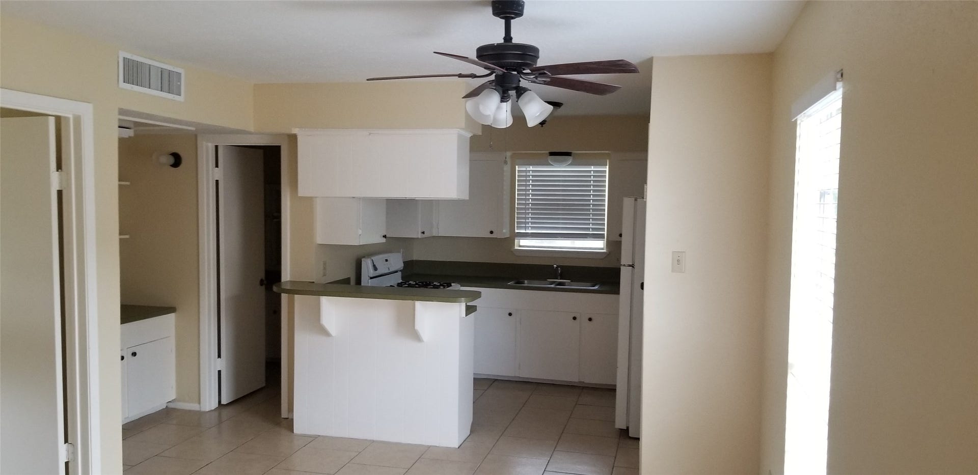 2017 W Sidnor Street, #4, Alvin, TX 77511 2017 W Sidnor Street, #4, Alvin, TX 77511