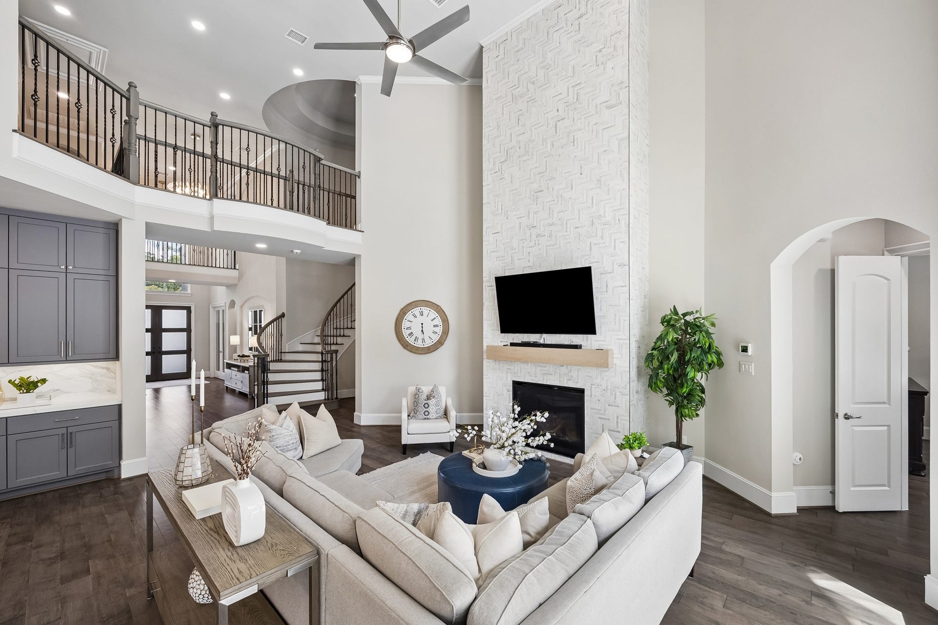 12515 Overcup Drive, Houston, TX 77024 12515 Overcup Drive, Houston, TX 77024