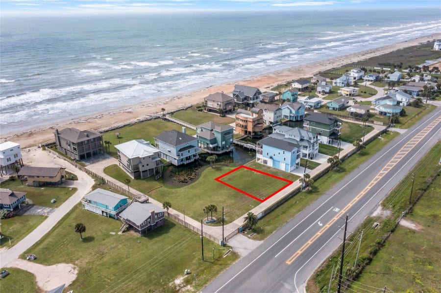 Property photo for 16 Blue Heron Circle, Jamaica Beach, TX