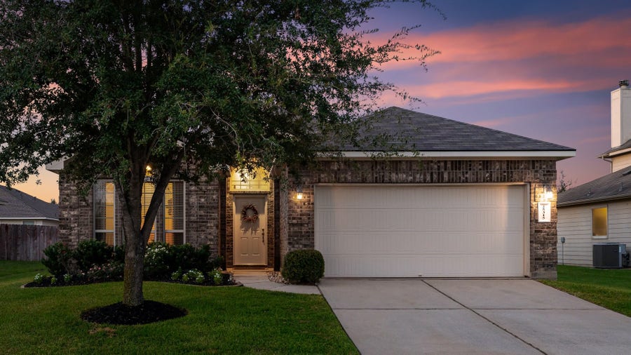 Property photo for 25315 Saddlebrook Ranch Drive, Tomball, TX