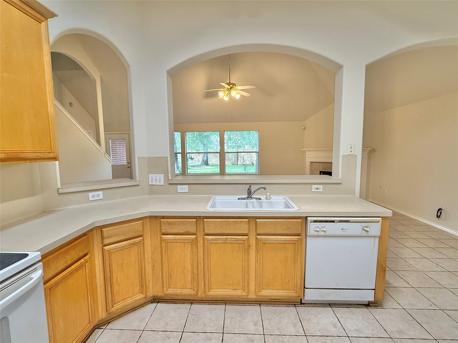 110 S Merryweather Circle, The Woodlands, TX 77384 110 S Merryweather Circle, The Woodlands, TX 77384