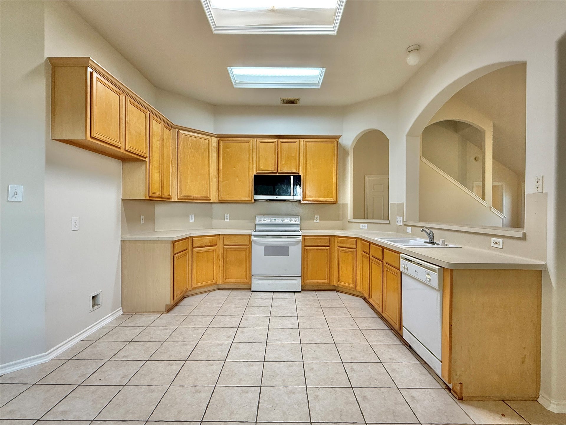 110 S Merryweather Circle, The Woodlands, TX 77384 110 S Merryweather Circle, The Woodlands, TX 77384