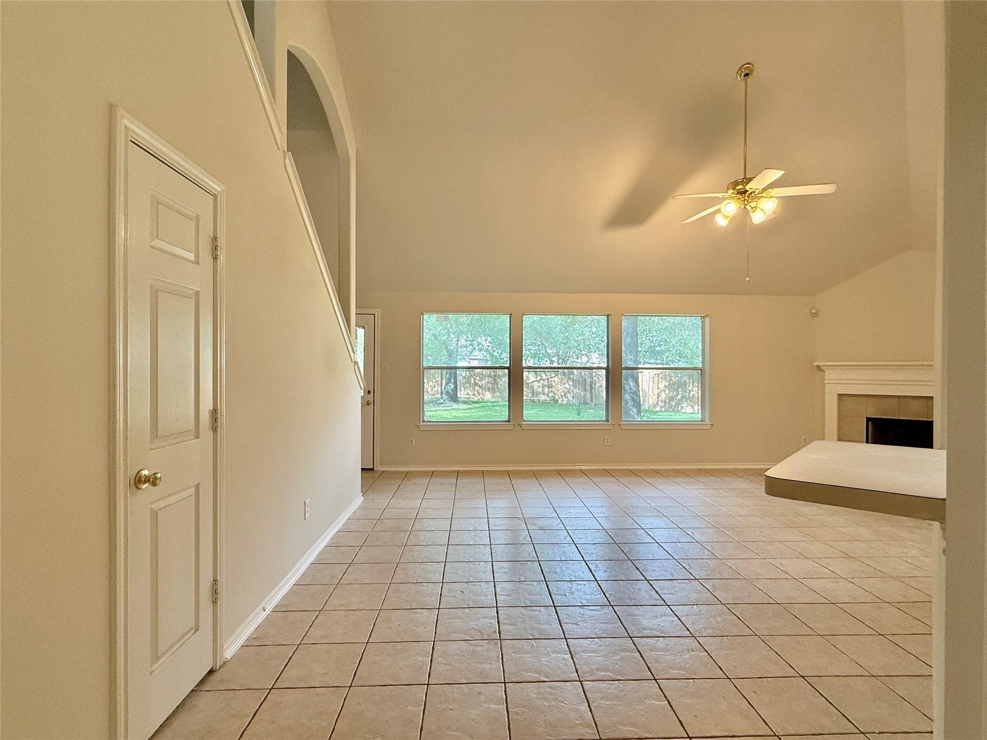 110 S Merryweather Circle, The Woodlands, TX 77384 110 S Merryweather Circle, The Woodlands, TX 77384