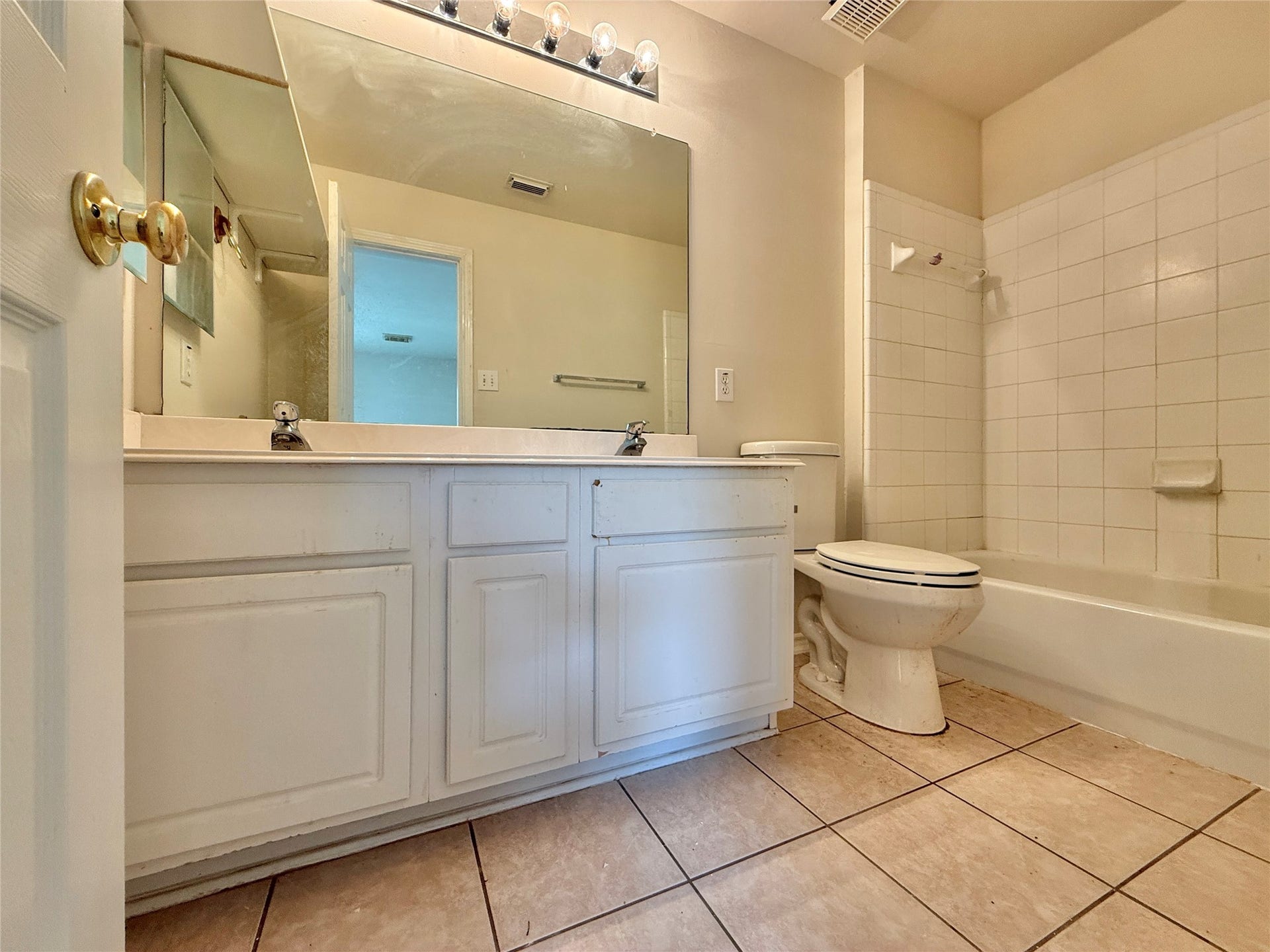 110 S Merryweather Circle, The Woodlands, TX 77384 110 S Merryweather Circle, The Woodlands, TX 77384