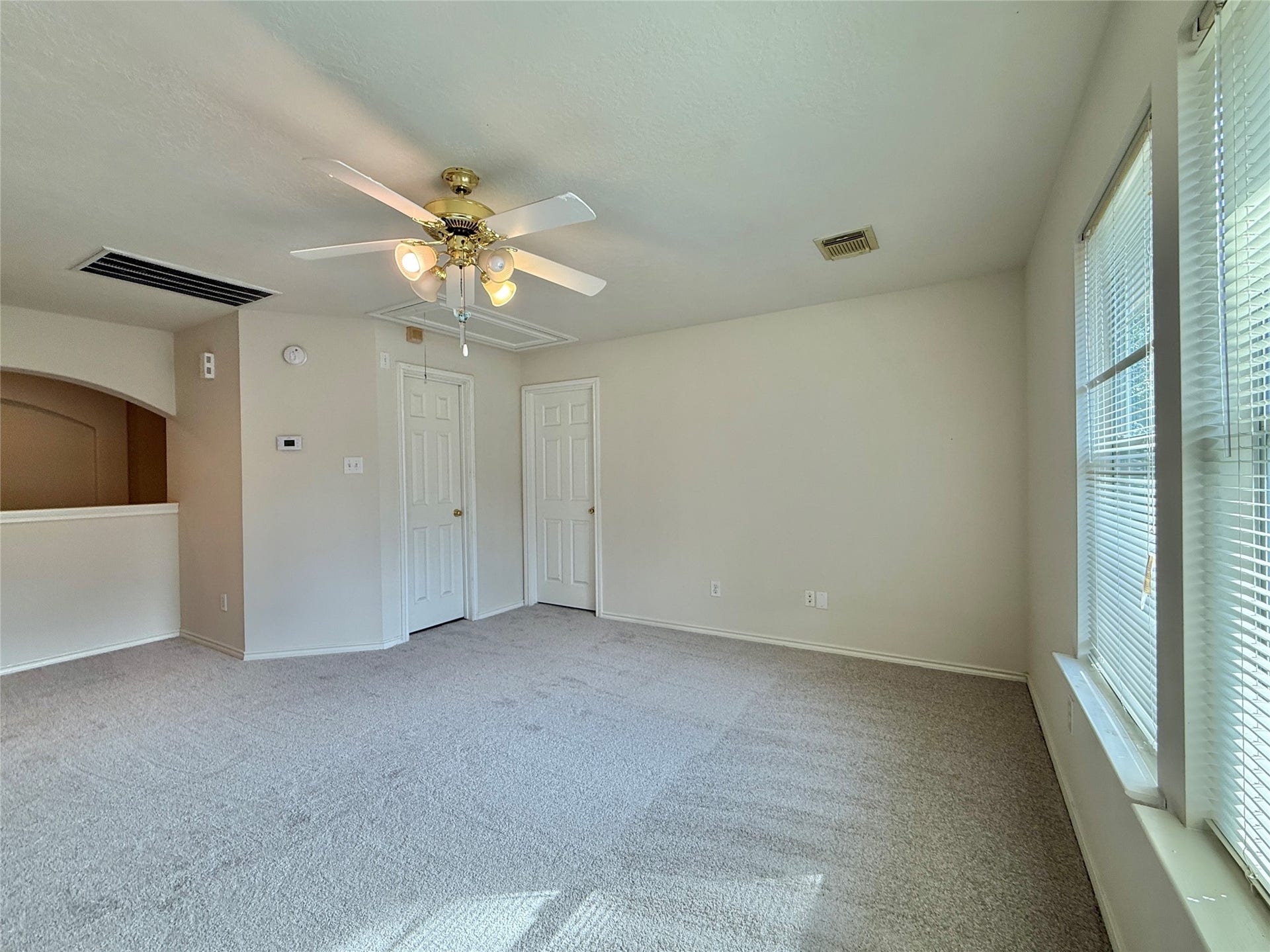 110 S Merryweather Circle, The Woodlands, TX 77384 110 S Merryweather Circle, The Woodlands, TX 77384