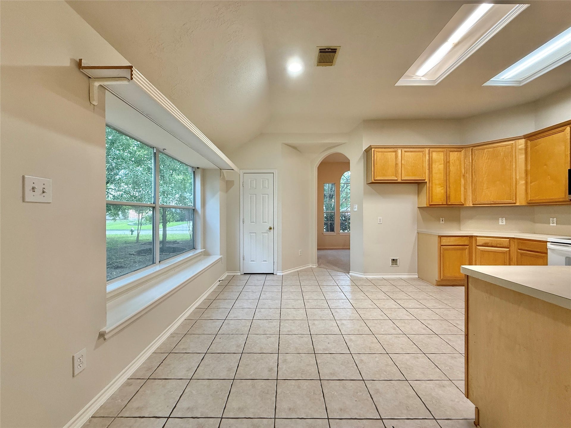 110 S Merryweather Circle, The Woodlands, TX 77384 110 S Merryweather Circle, The Woodlands, TX 77384