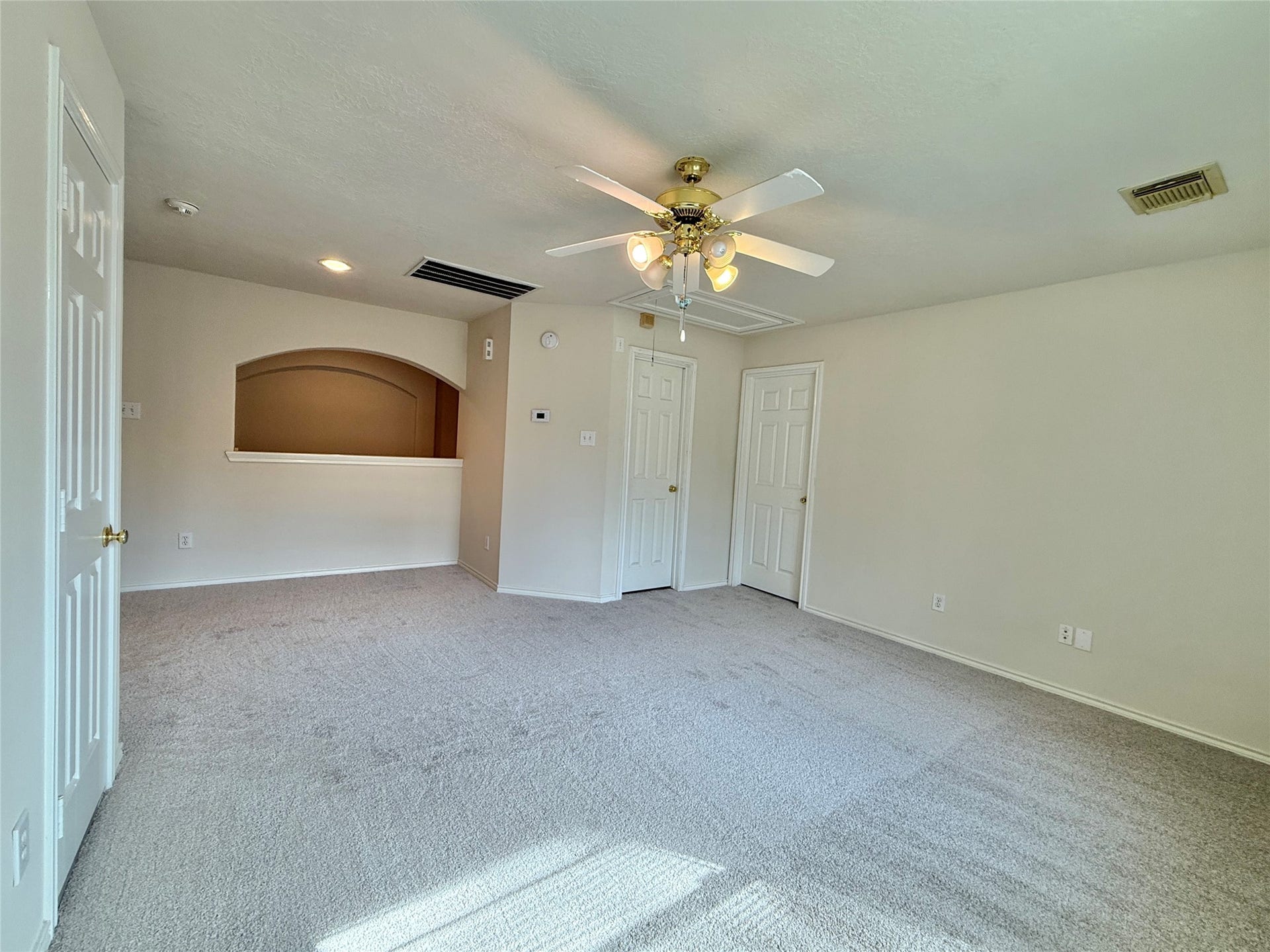 110 S Merryweather Circle, The Woodlands, TX 77384 110 S Merryweather Circle, The Woodlands, TX 77384