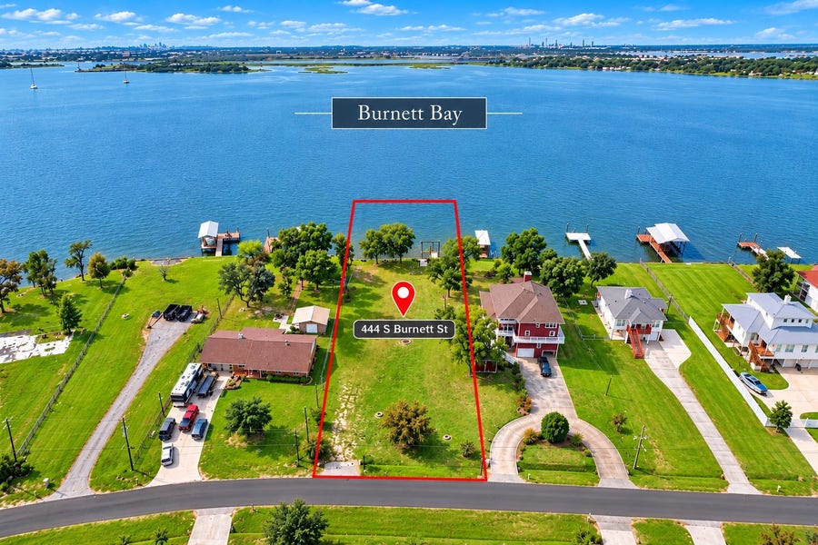 Property photo for 444 S Burnett Drive, Baytown, TX