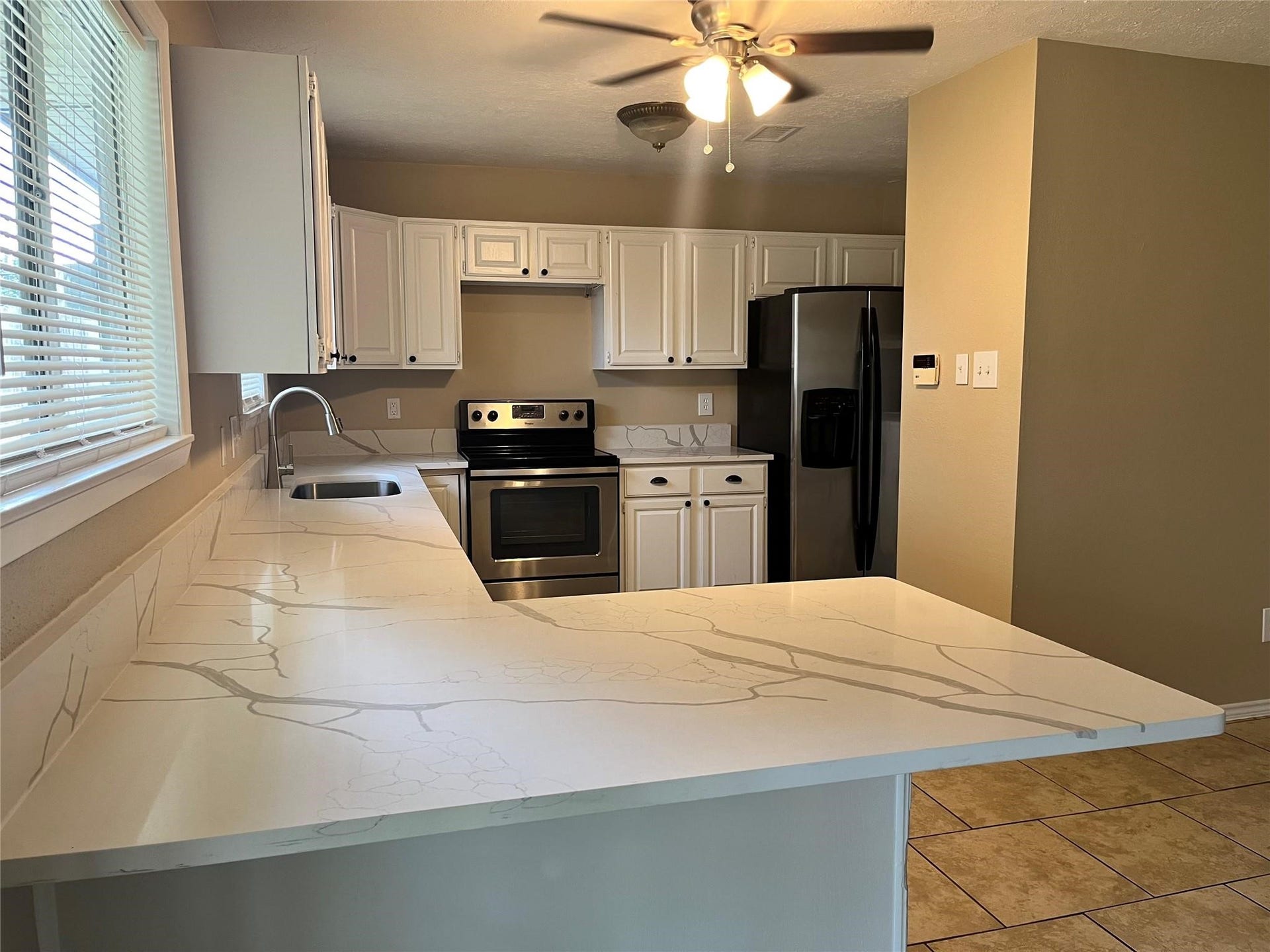 9910 Stonemont Road, La Porte, TX 77571 9910 Stonemont Road, La Porte, TX 77571