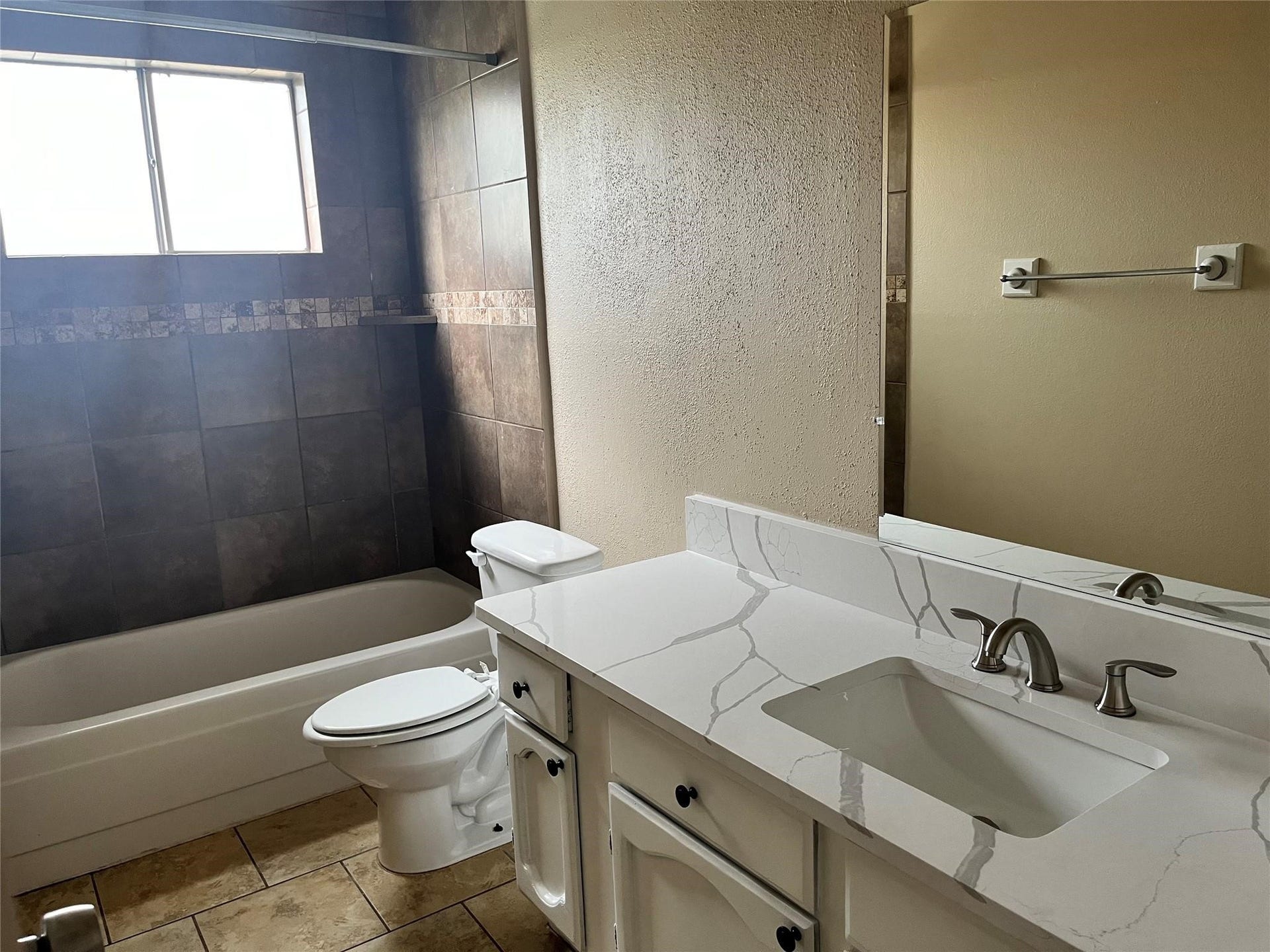 9910 Stonemont Road, La Porte, TX 77571 9910 Stonemont Road, La Porte, TX 77571