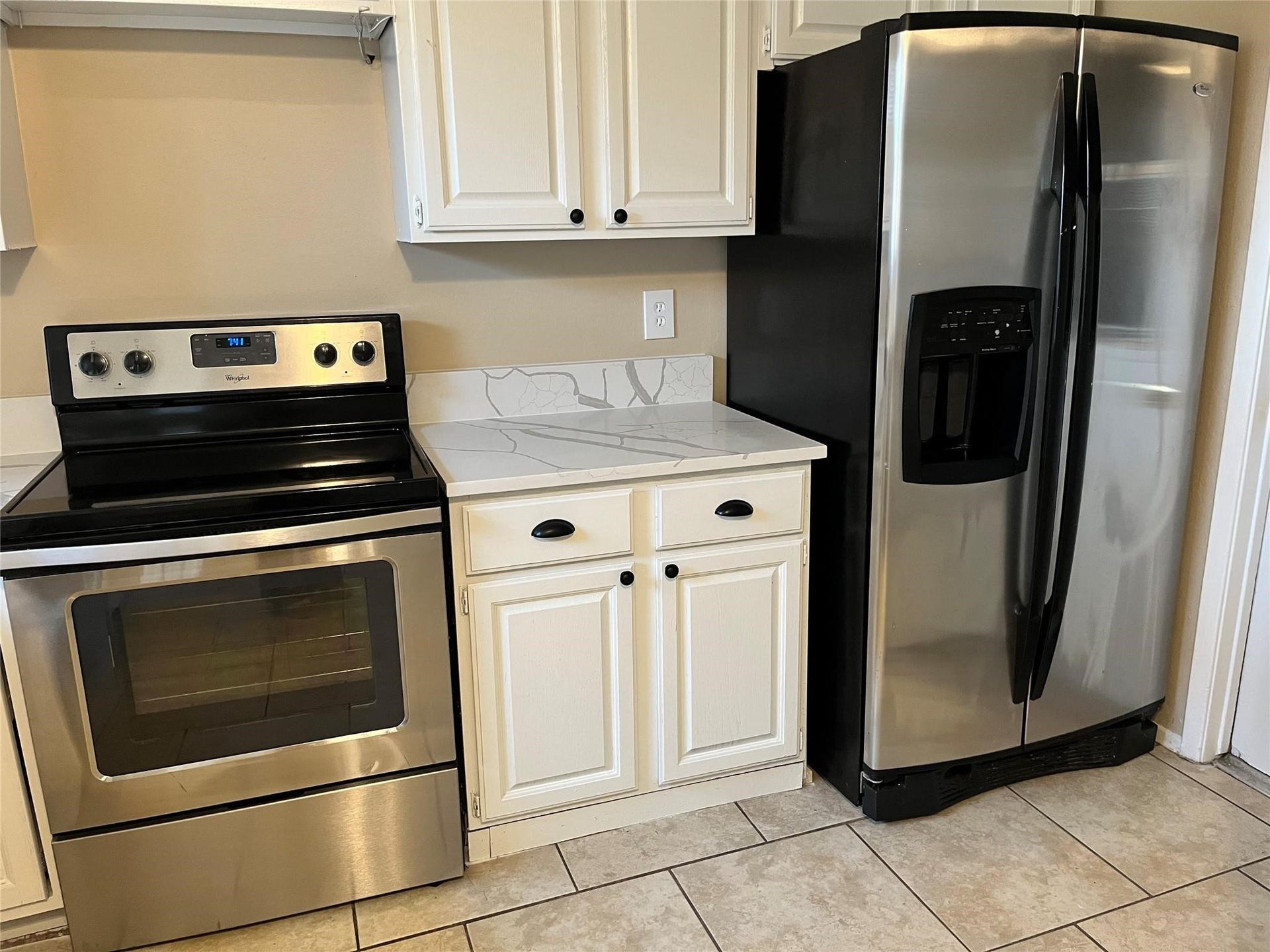 9910 Stonemont Road, La Porte, TX 77571 9910 Stonemont Road, La Porte, TX 77571