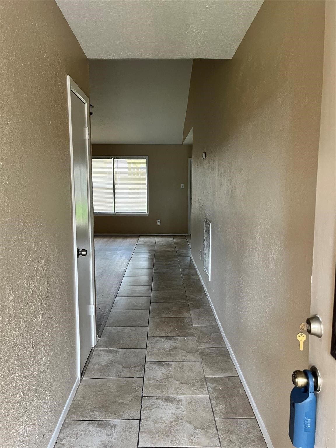 9910 Stonemont Road, La Porte, TX 77571 9910 Stonemont Road, La Porte, TX 77571