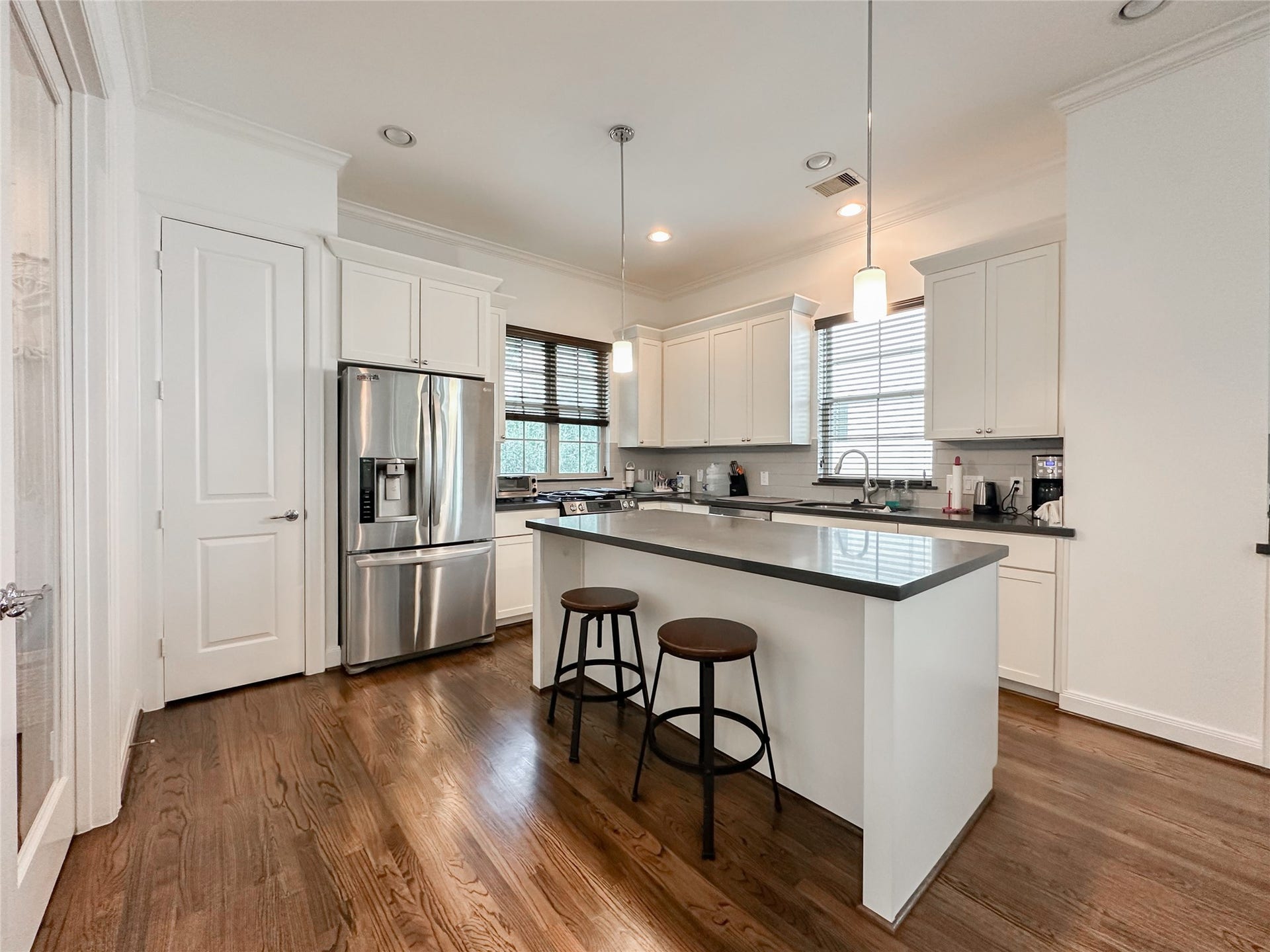 2 Hermann Park Court, Houston, TX 77021 Kitchen on second floor