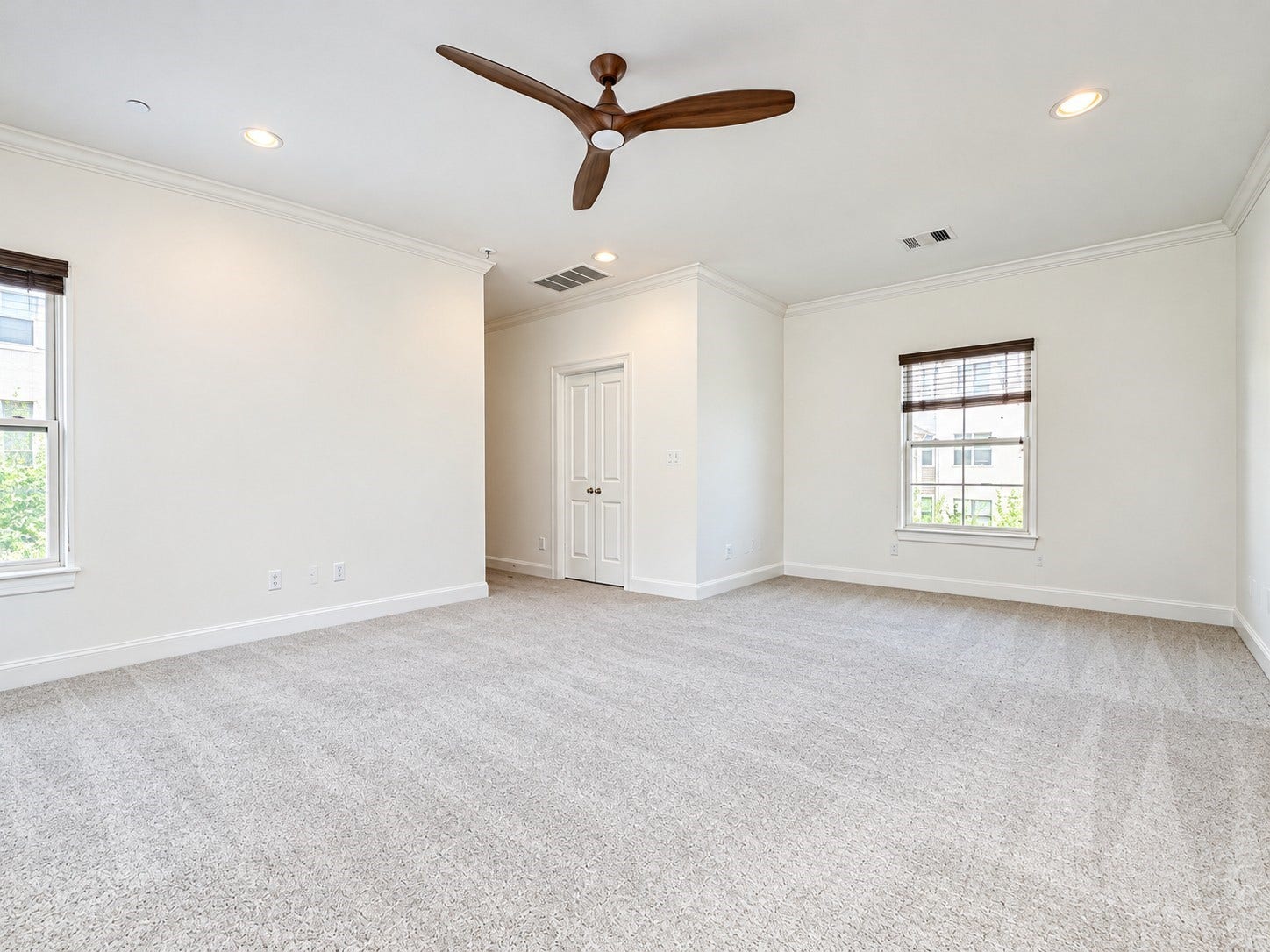 2 Hermann Park Court, Houston, TX 77021 Primary Bedroom