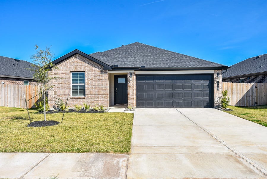 Property photo for 1130 Vista Pointe Drive, Fresno, TX