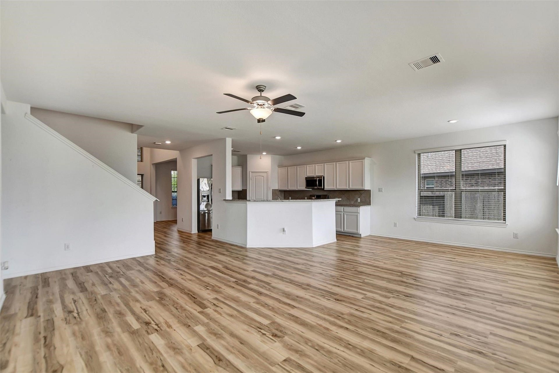 4327 Oakdale Mist Drive, Dickinson, TX 77539 4327 Oakdale Mist Drive, Dickinson, TX 77539