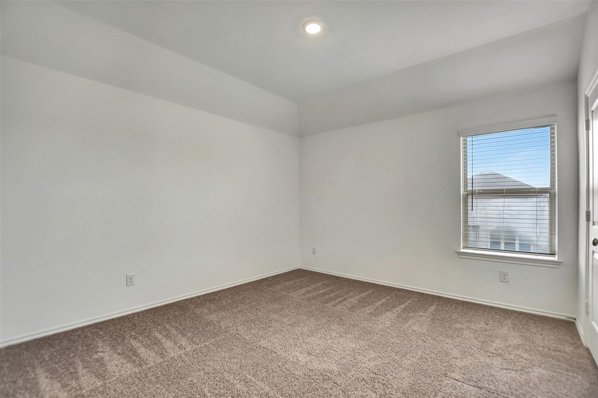 4327 Oakdale Mist Drive, Dickinson, TX 77539 2nd Bedroom Upstairs