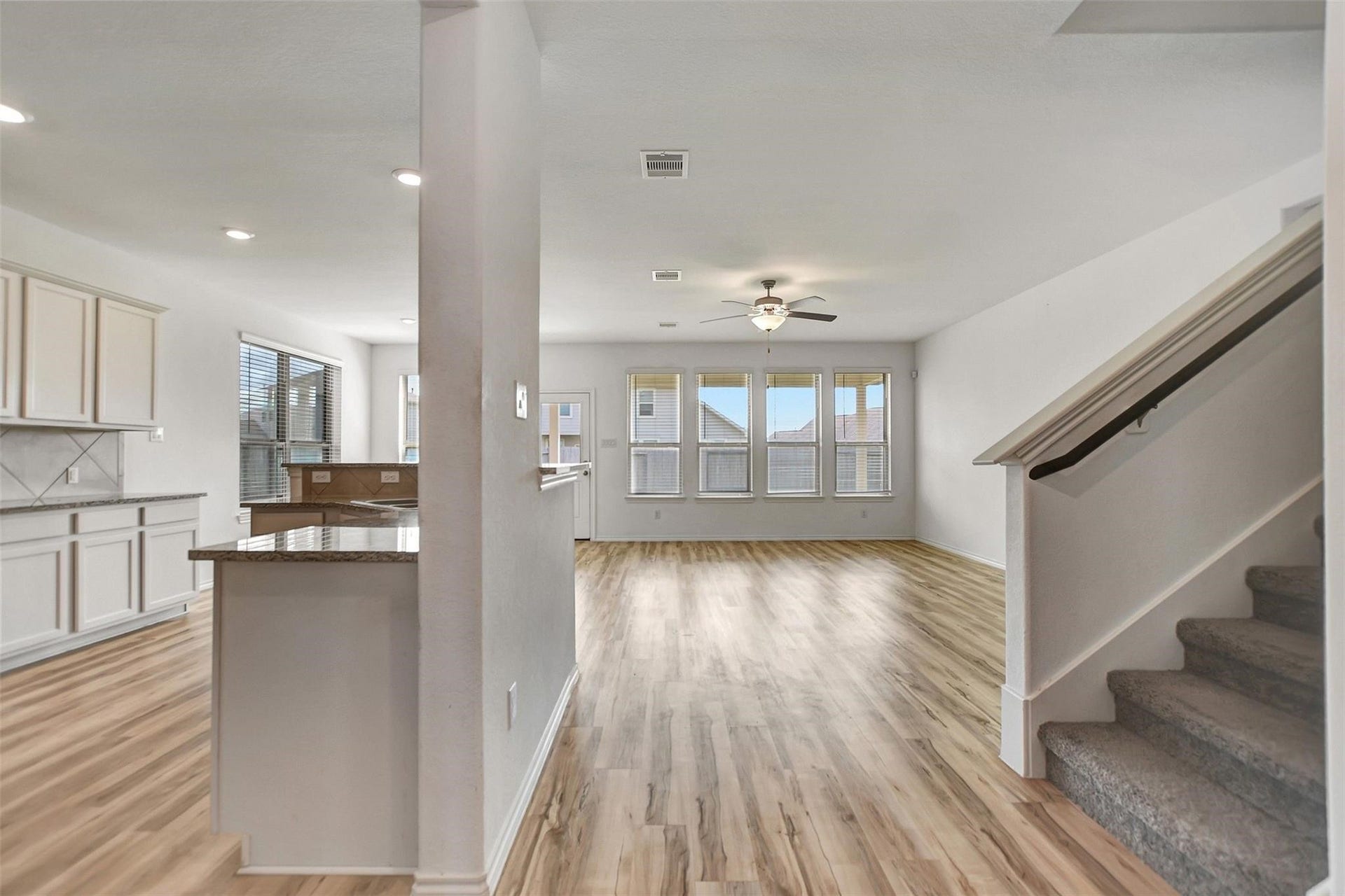 4327 Oakdale Mist Drive, Dickinson, TX 77539 4327 Oakdale Mist Drive, Dickinson, TX 77539
