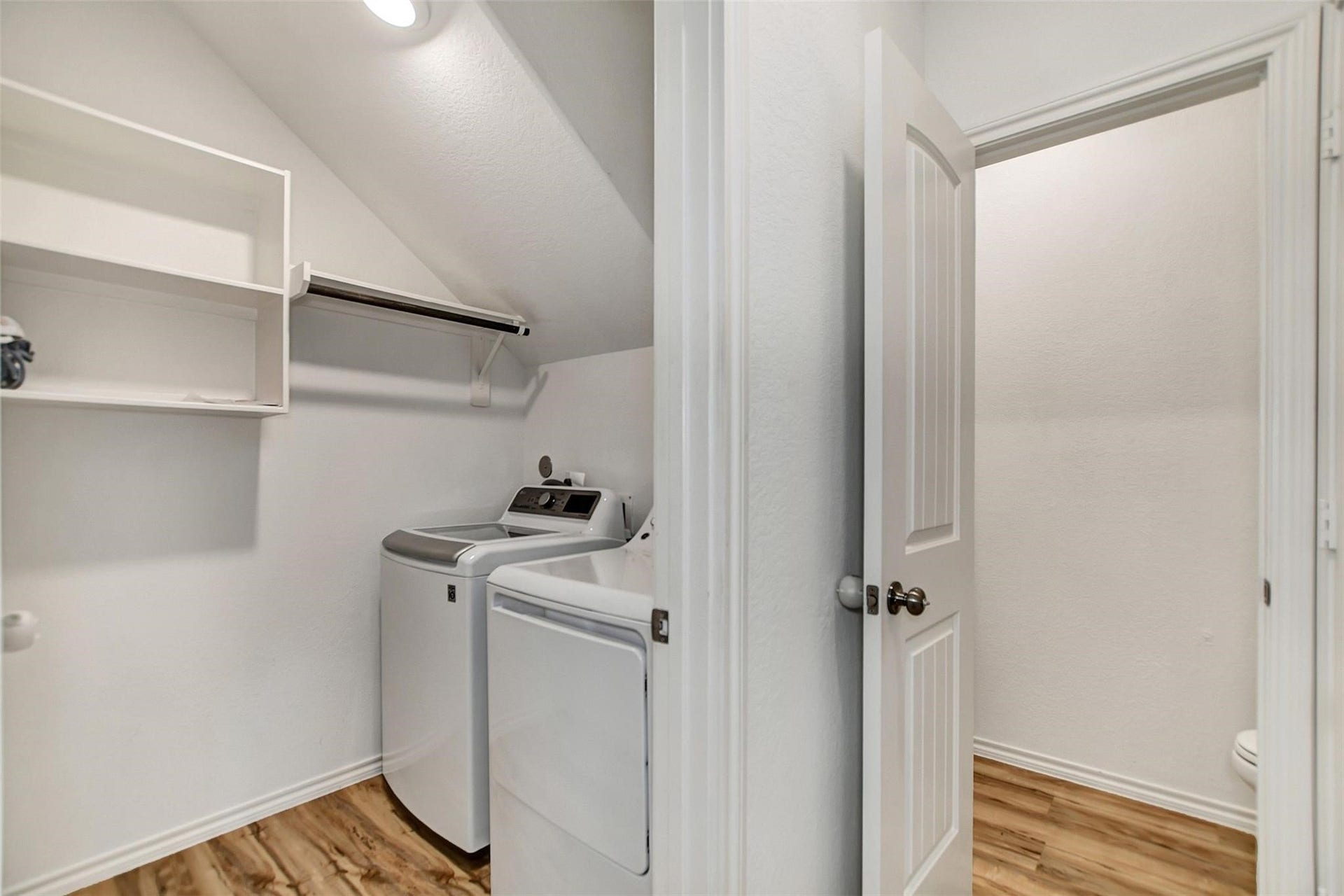 4327 Oakdale Mist Drive, Dickinson, TX 77539 Laundry Room Across from the Garage. Washer and Dryer to Stay