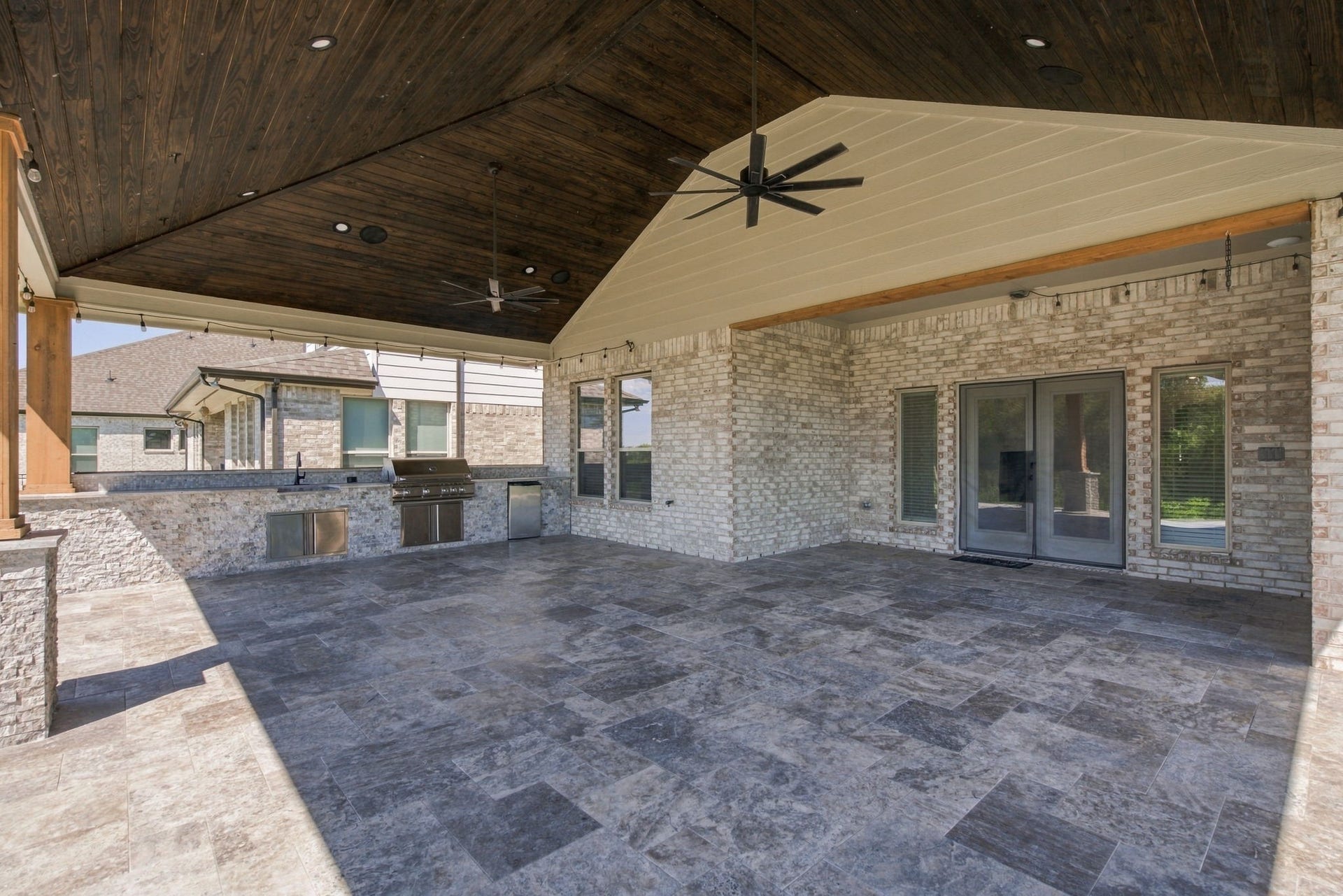 224 Peninsula Point Drive, Montgomery, TX 77356