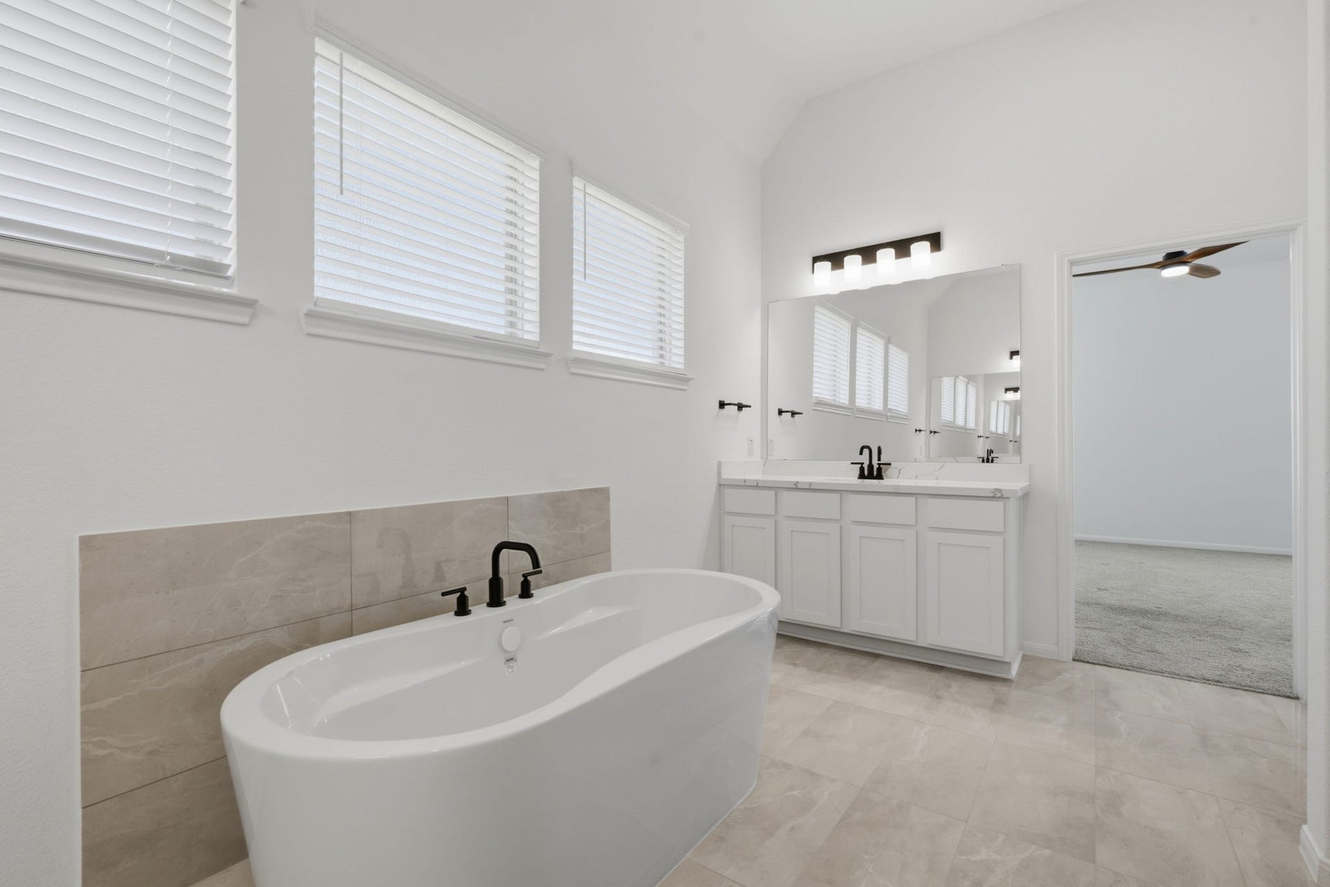 224 Peninsula Point Drive, Montgomery, TX 77356