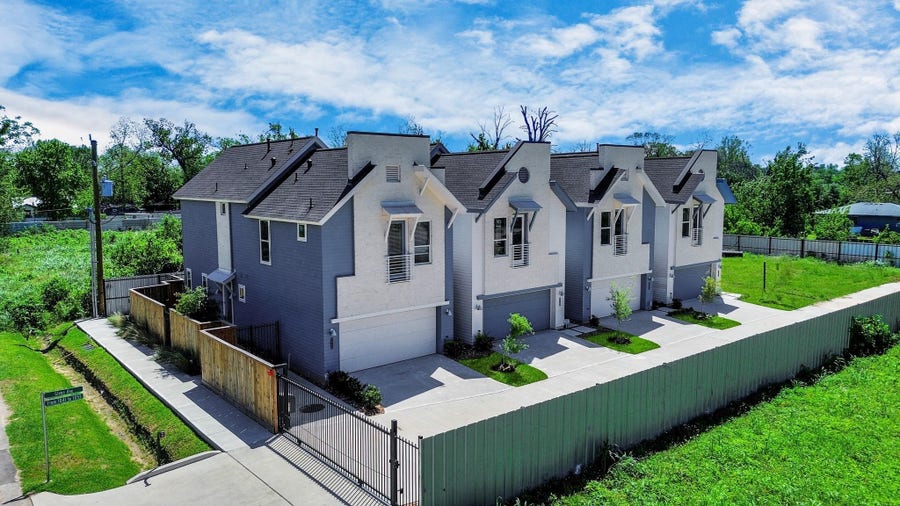 Property photo for 1043 Glen Avenue, Houston, TX